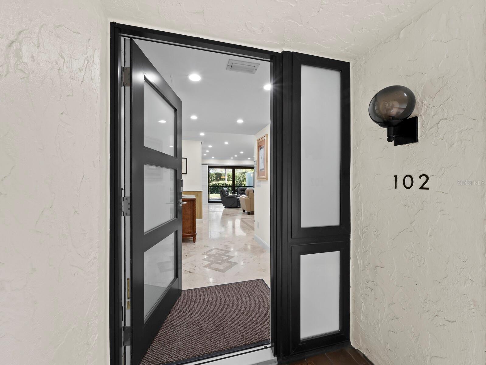 Image 3 of 38 For 2055 Gulf Of Mexico Drive G2-102