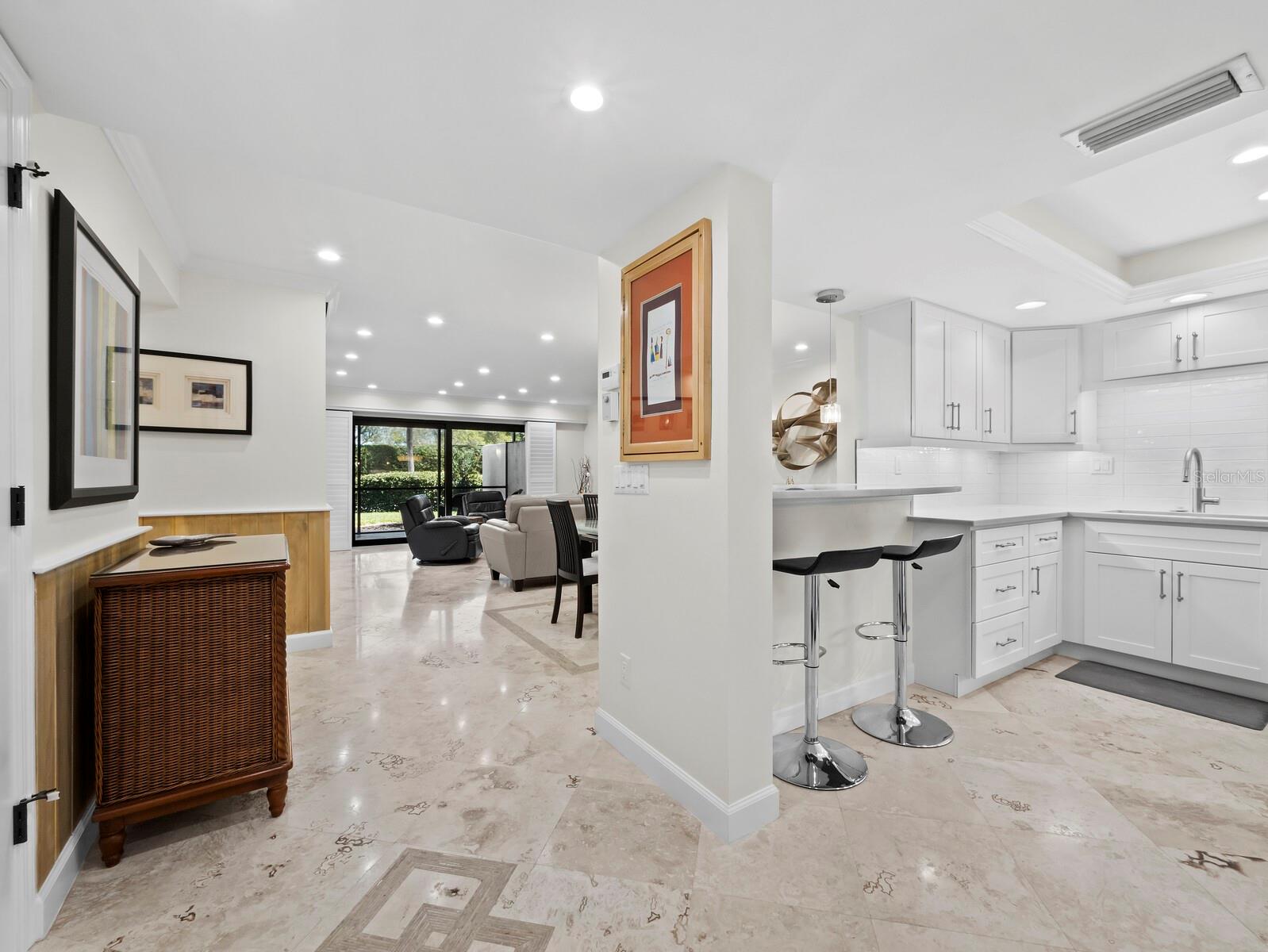 Image 5 of 38 For 2055 Gulf Of Mexico Drive G2-102