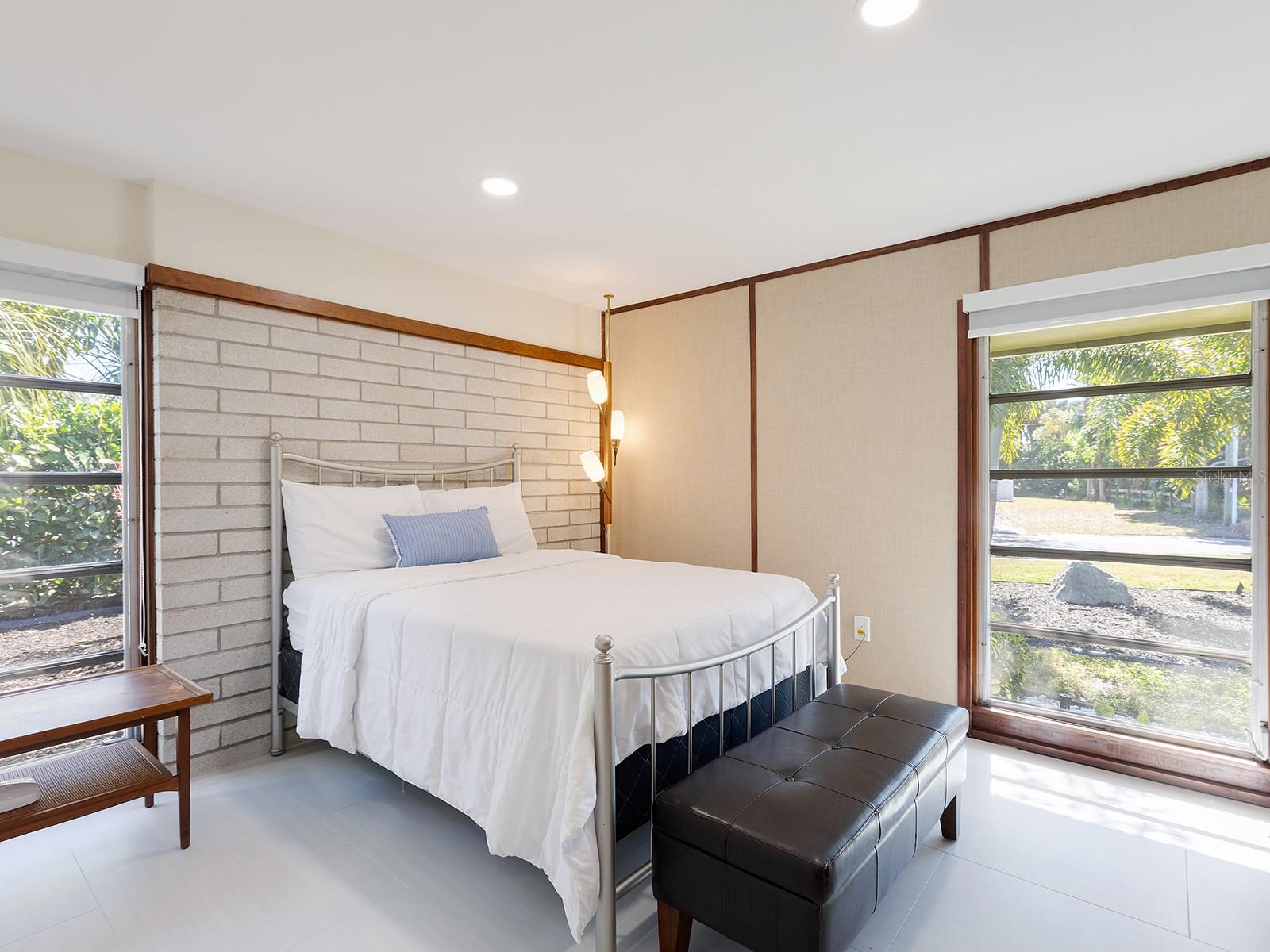 Image 27 of 34 For 5669 America Drive