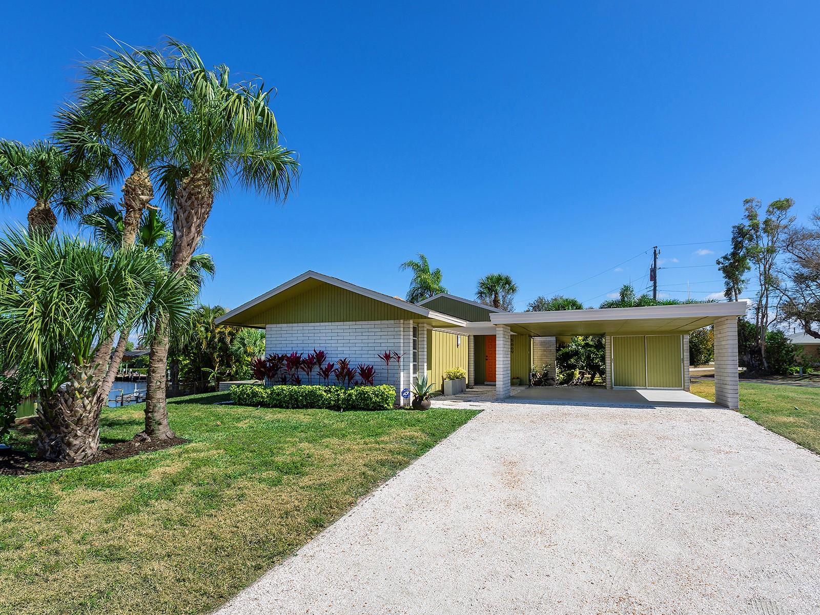 Image 3 of 34 For 5669 America Drive