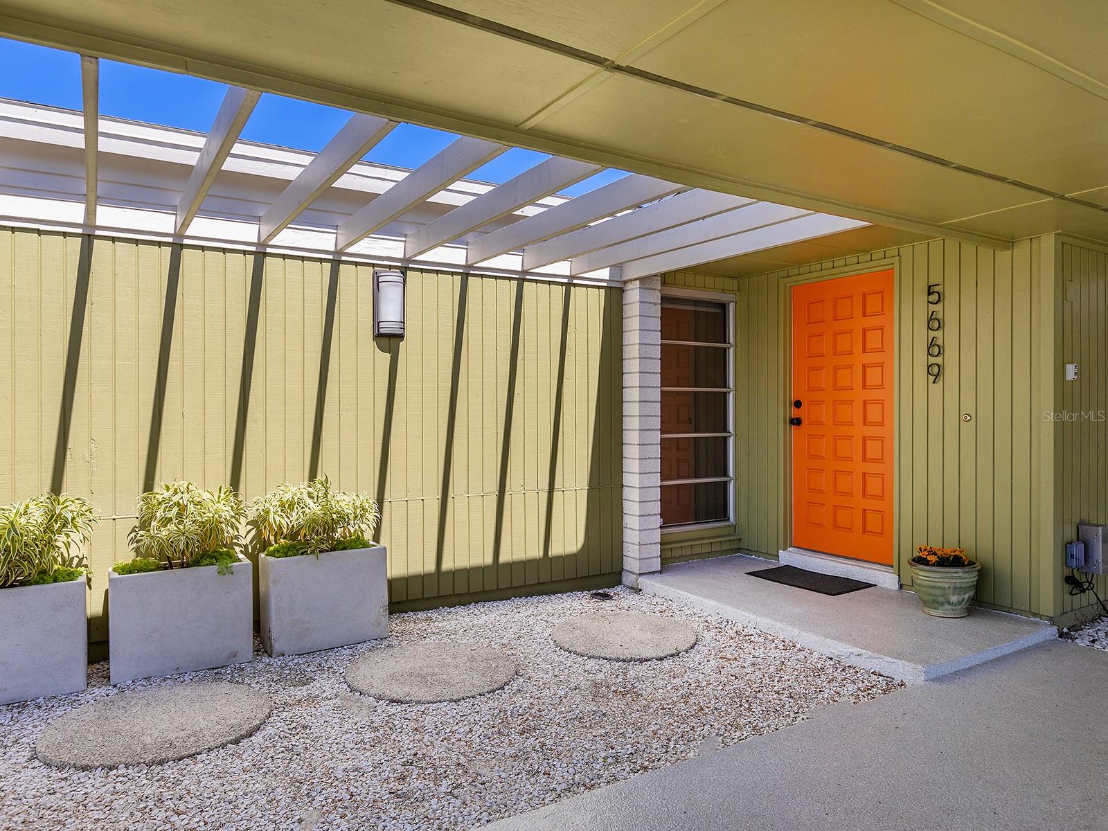 Image 4 of 34 For 5669 America Drive