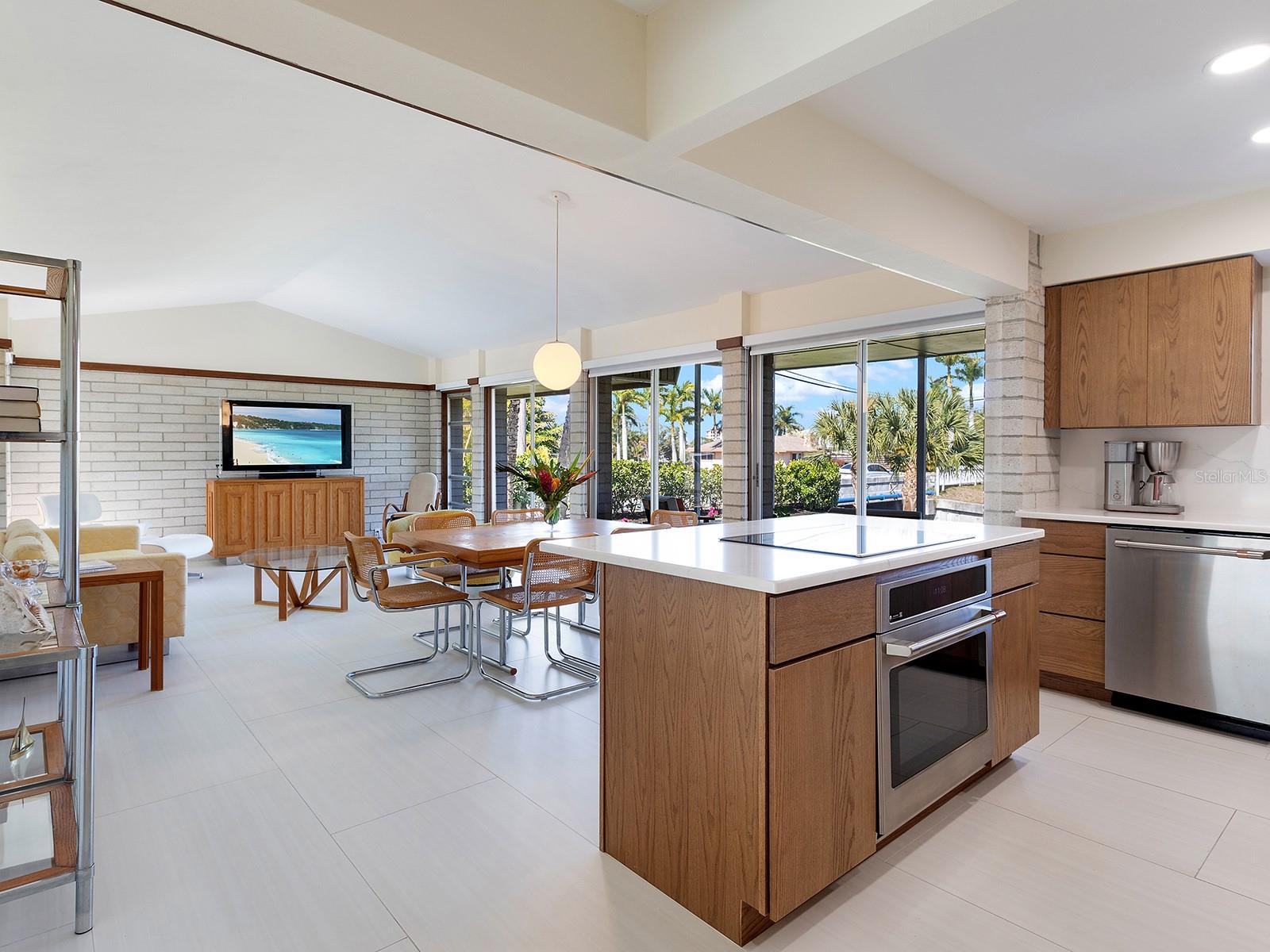 Image 7 of 34 For 5669 America Drive