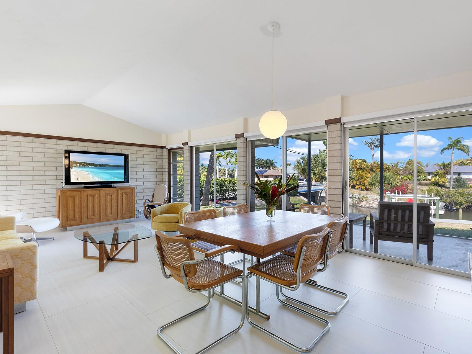 Image 8 of 34 For 5669 America Drive