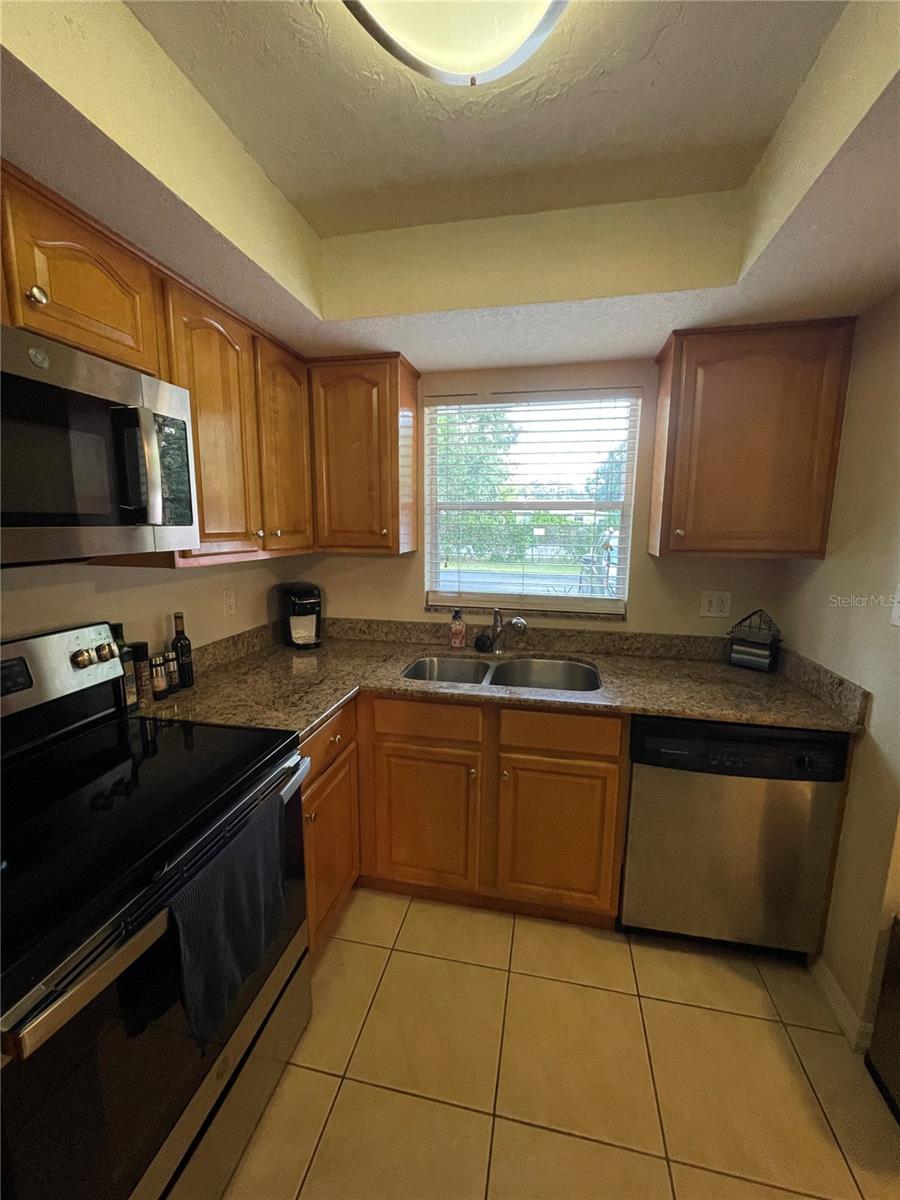 Image 10 of 38 For 918 La Costa Circle 3