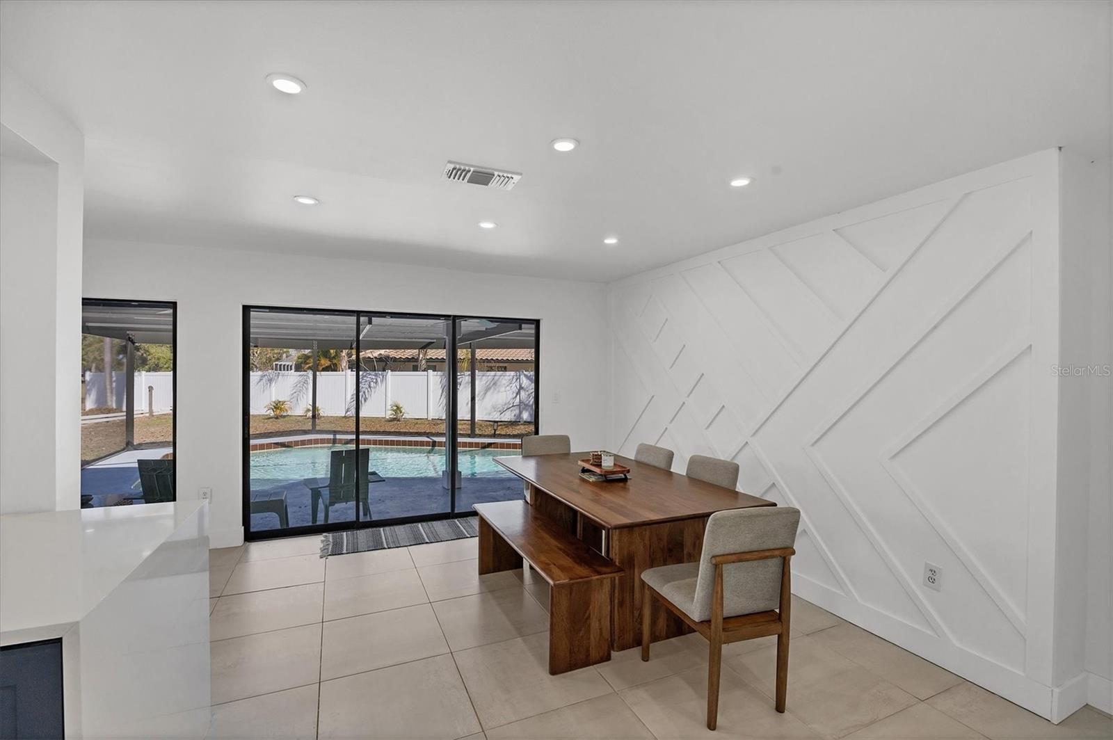 Image 16 of 66 For 4760 Meredith Lane