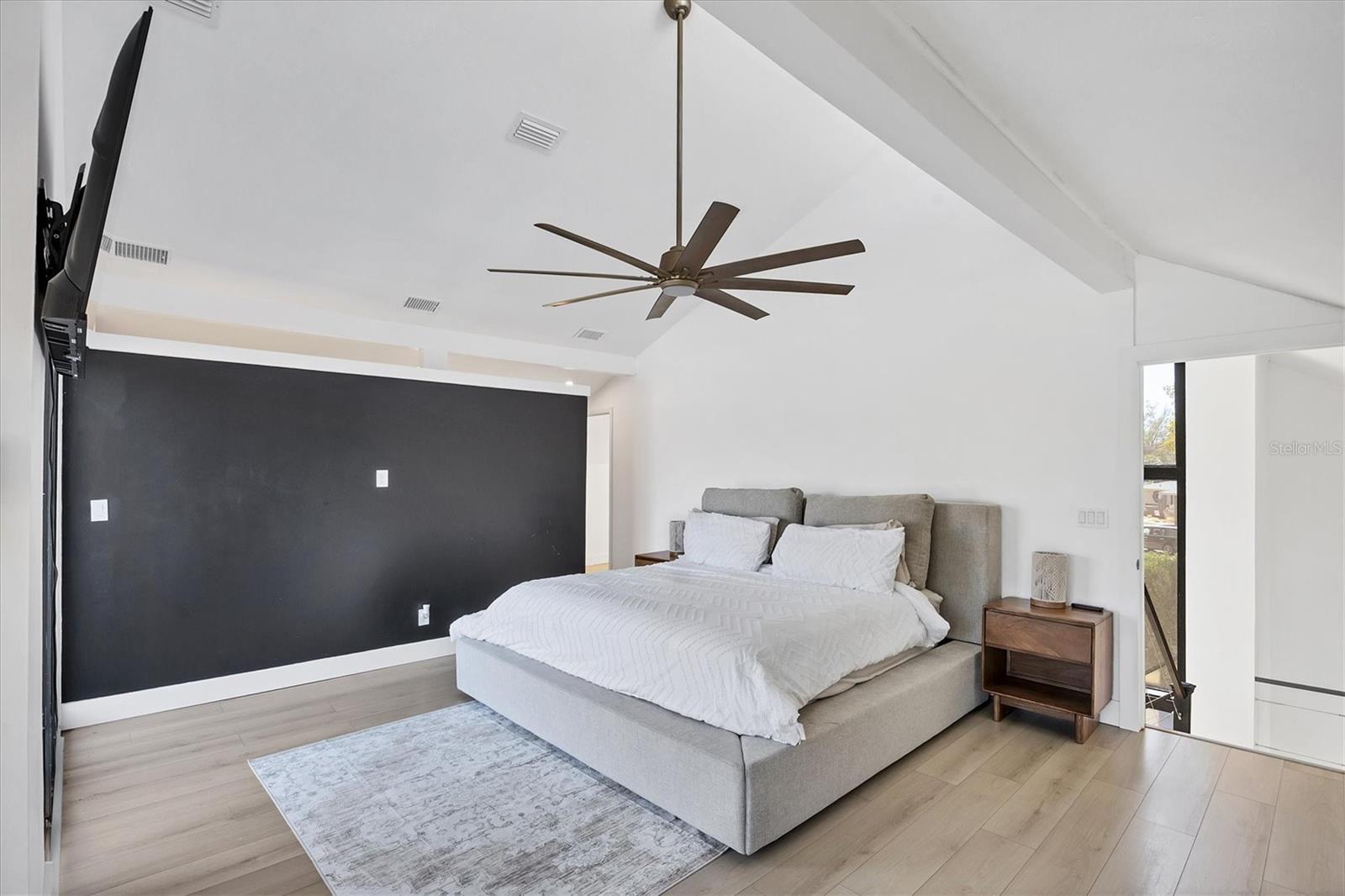 Image 22 of 66 For 4760 Meredith Lane