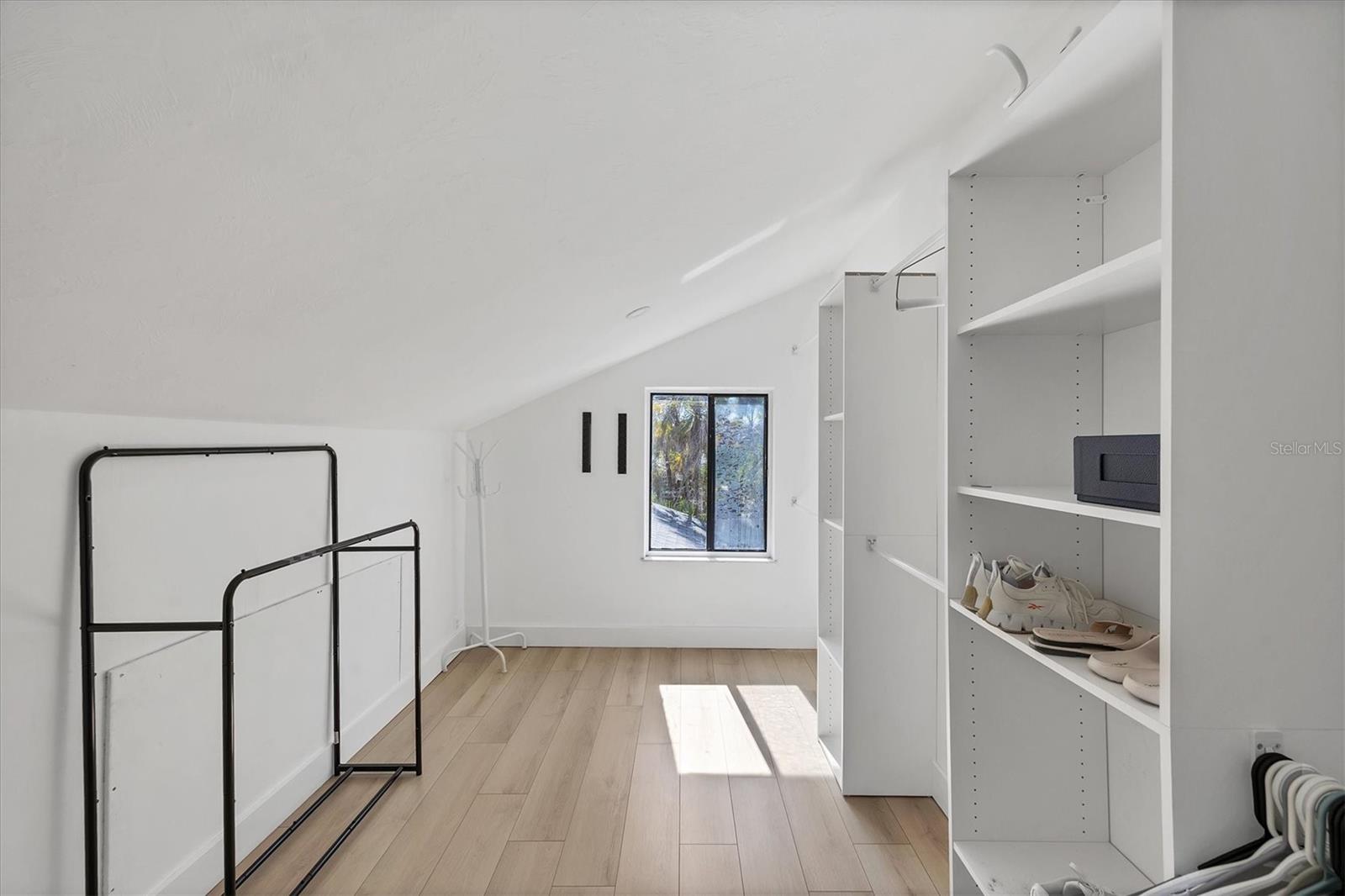 Image 26 of 66 For 4760 Meredith Lane