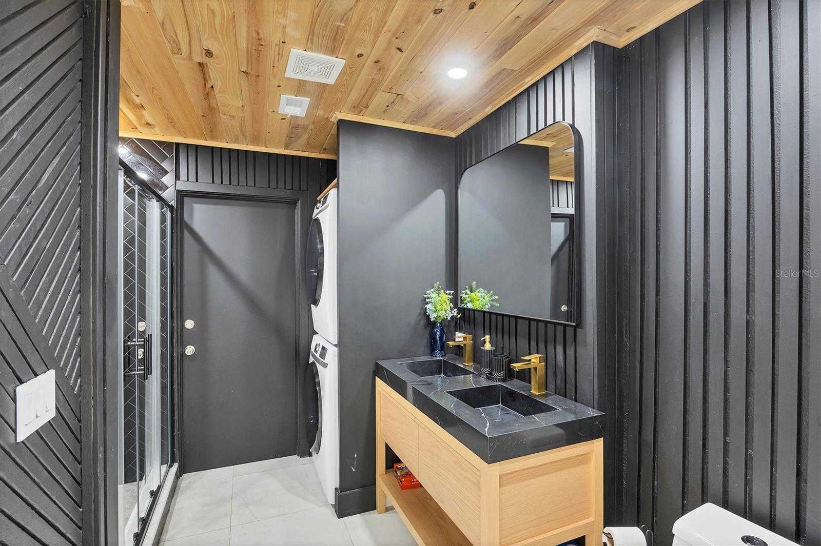 Image 34 of 66 For 4760 Meredith Lane