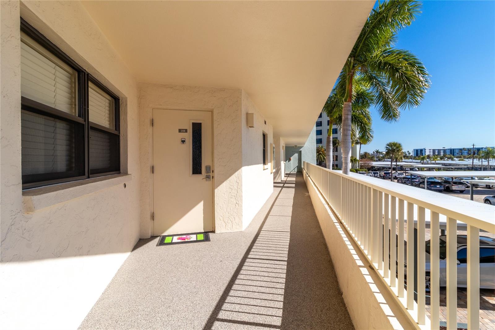 Image 15 of 46 For 5790 Midnight Pass Road 208