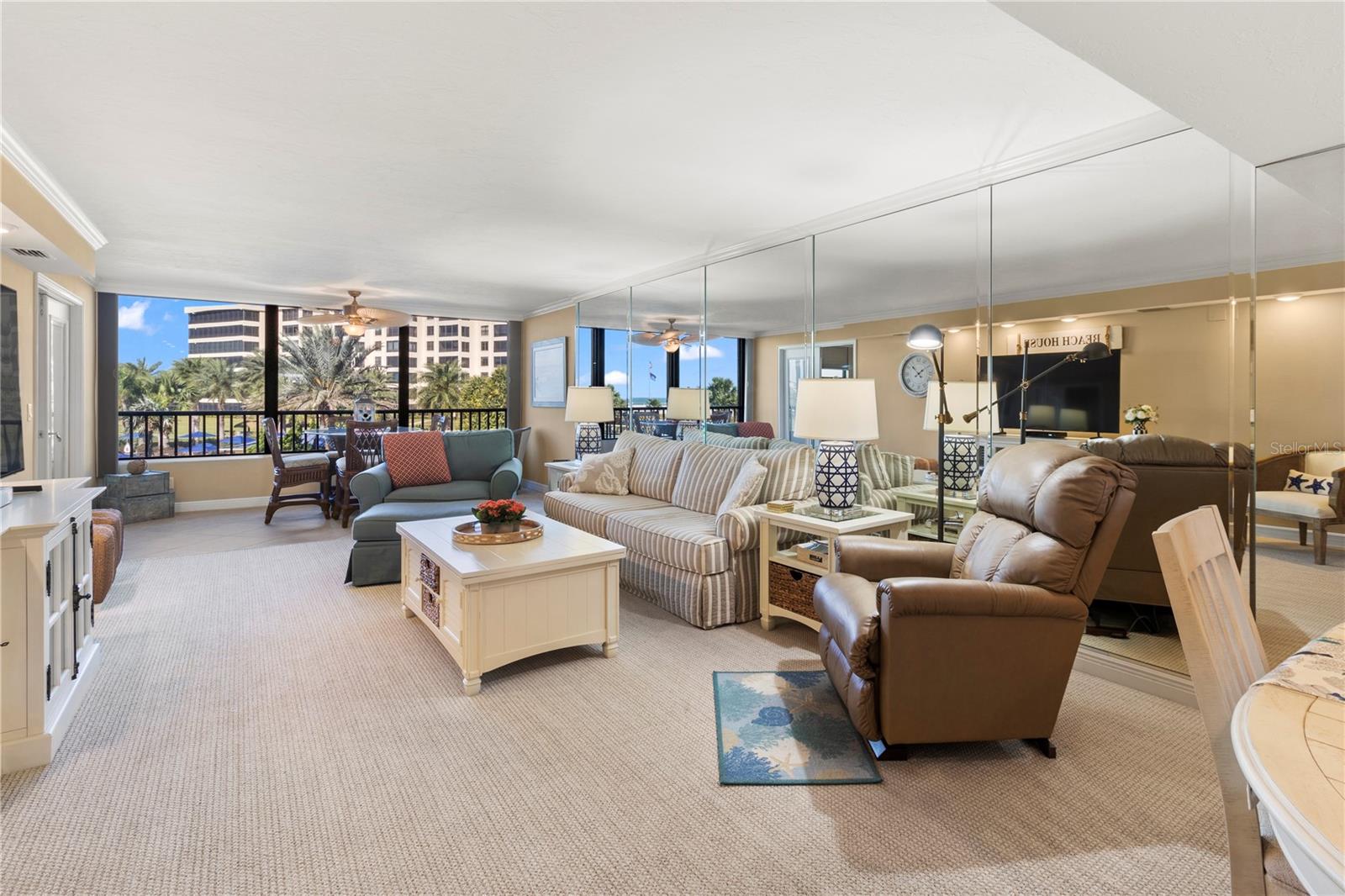 Image 26 of 46 For 5790 Midnight Pass Road 208