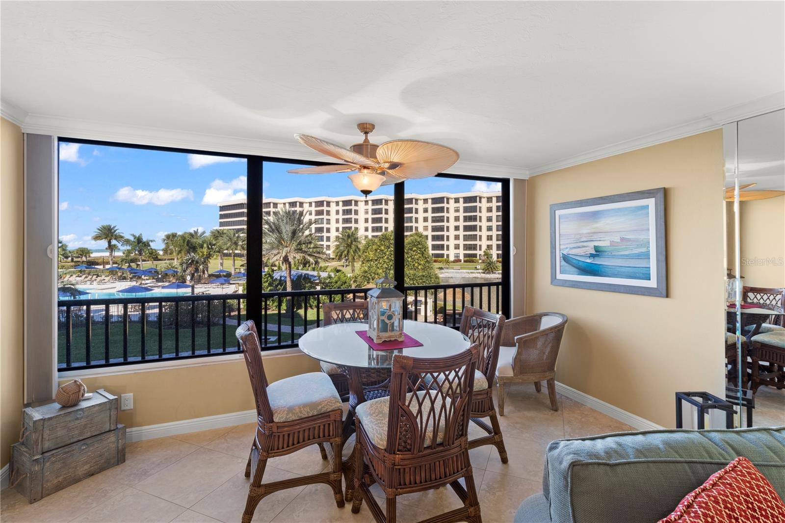 Image 29 of 46 For 5790 Midnight Pass Road 208