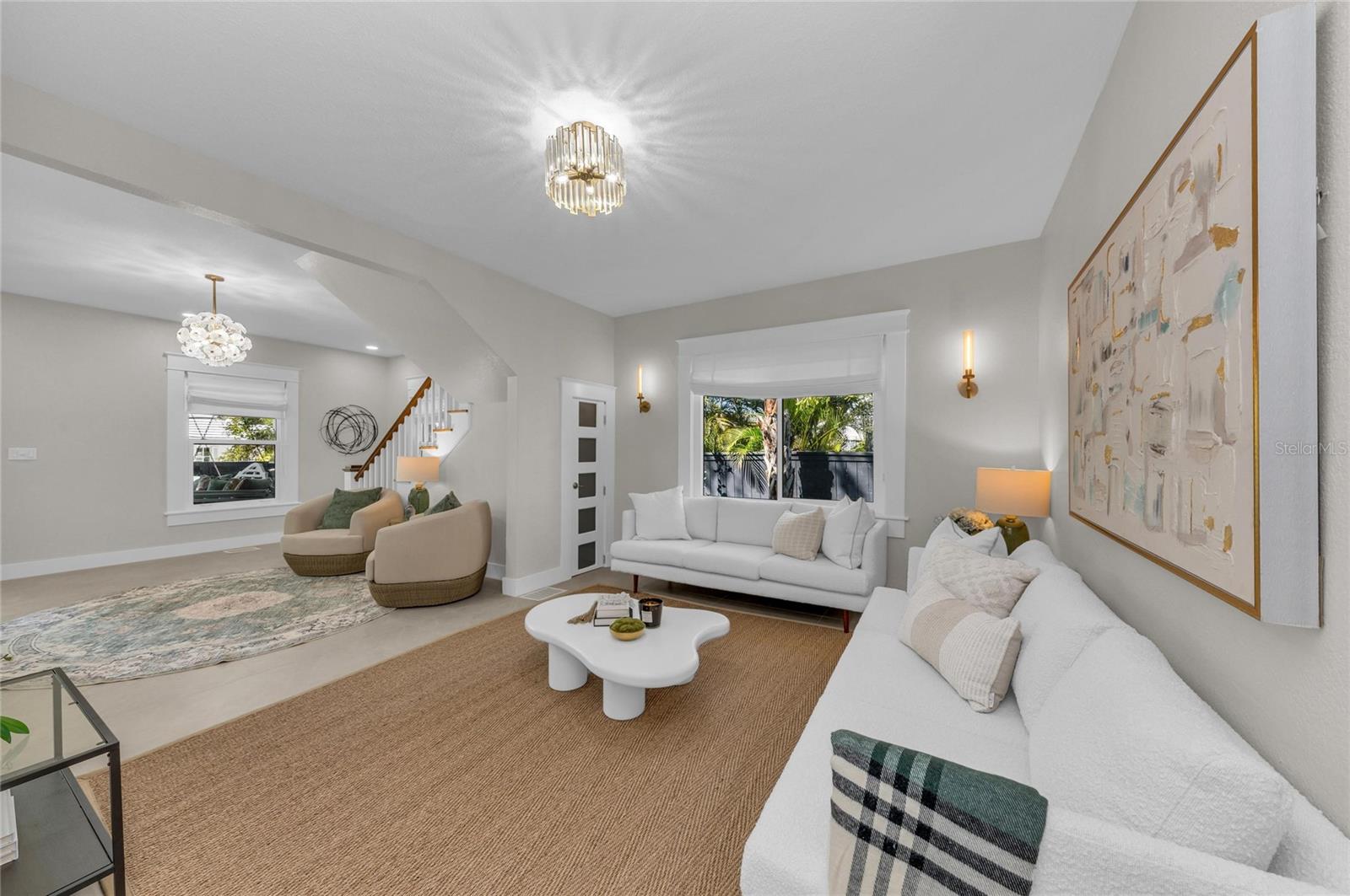 Listing photo id 13 for 1611 Hyde Park Street