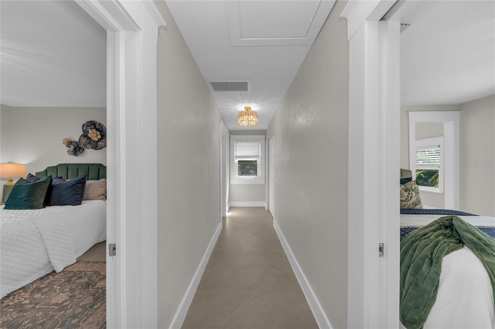 Listing photo id 46 for 1611 Hyde Park Street