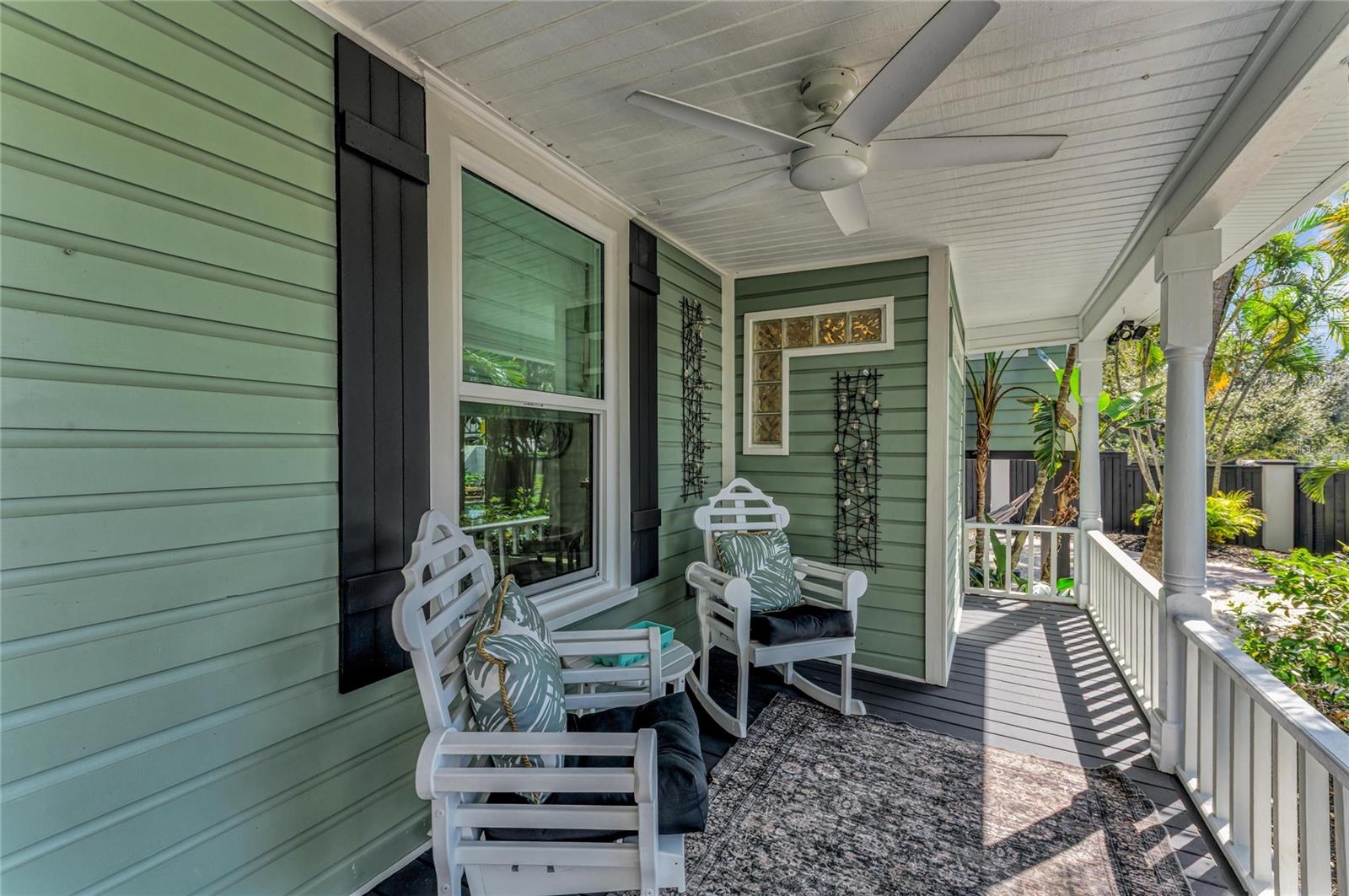 Listing photo id 7 for 1611 Hyde Park Street