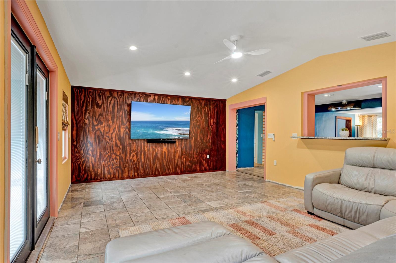 Image 18 of 56 For 3510 4th Avenue W