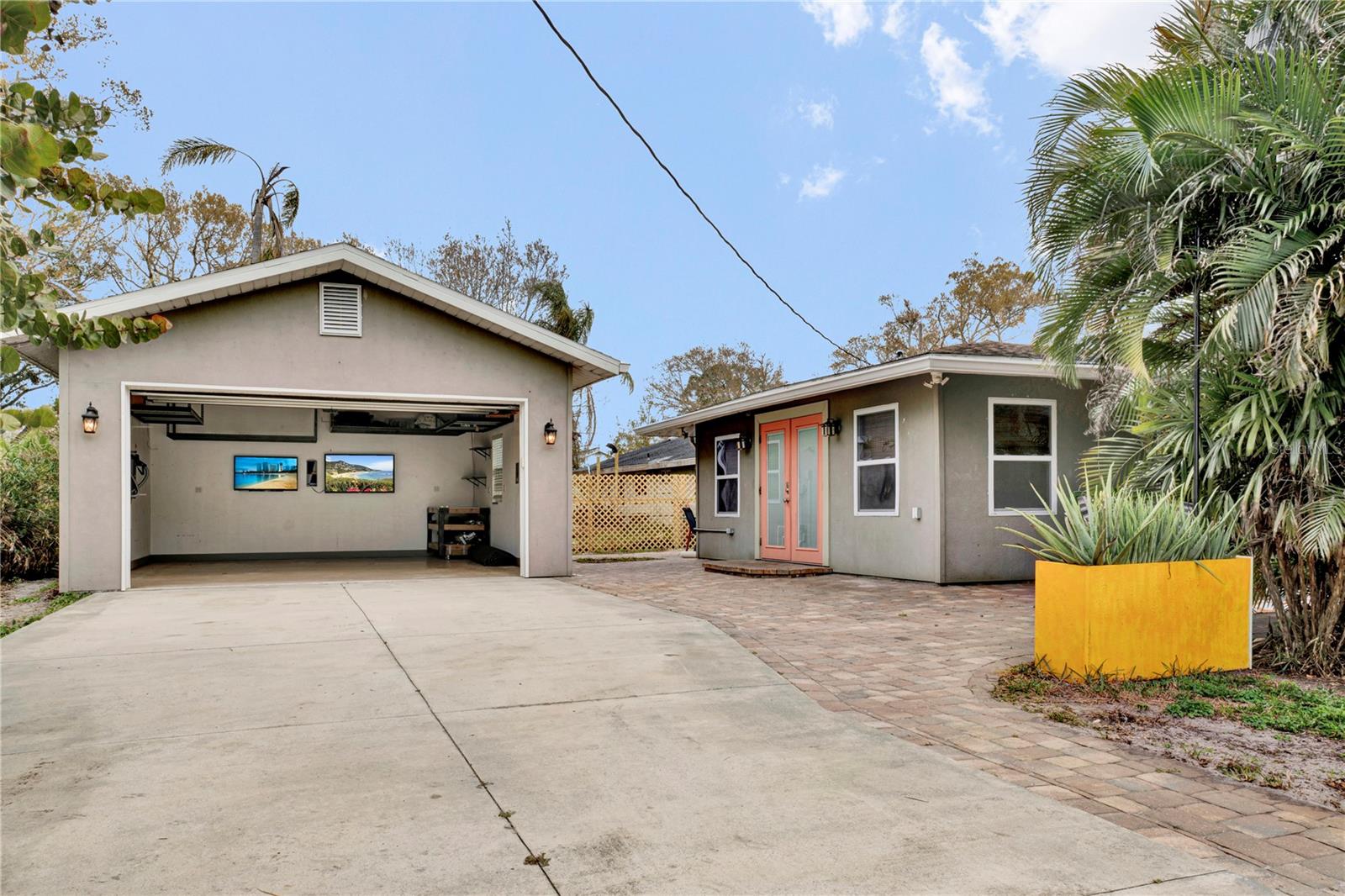 Image 33 of 56 For 3510 4th Avenue W