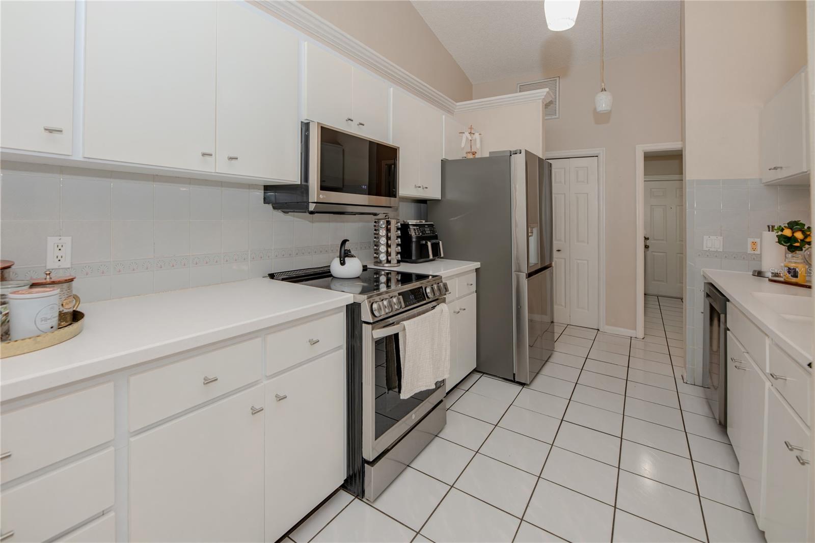 Image 27 of 42 For 4190 Arrow Avenue