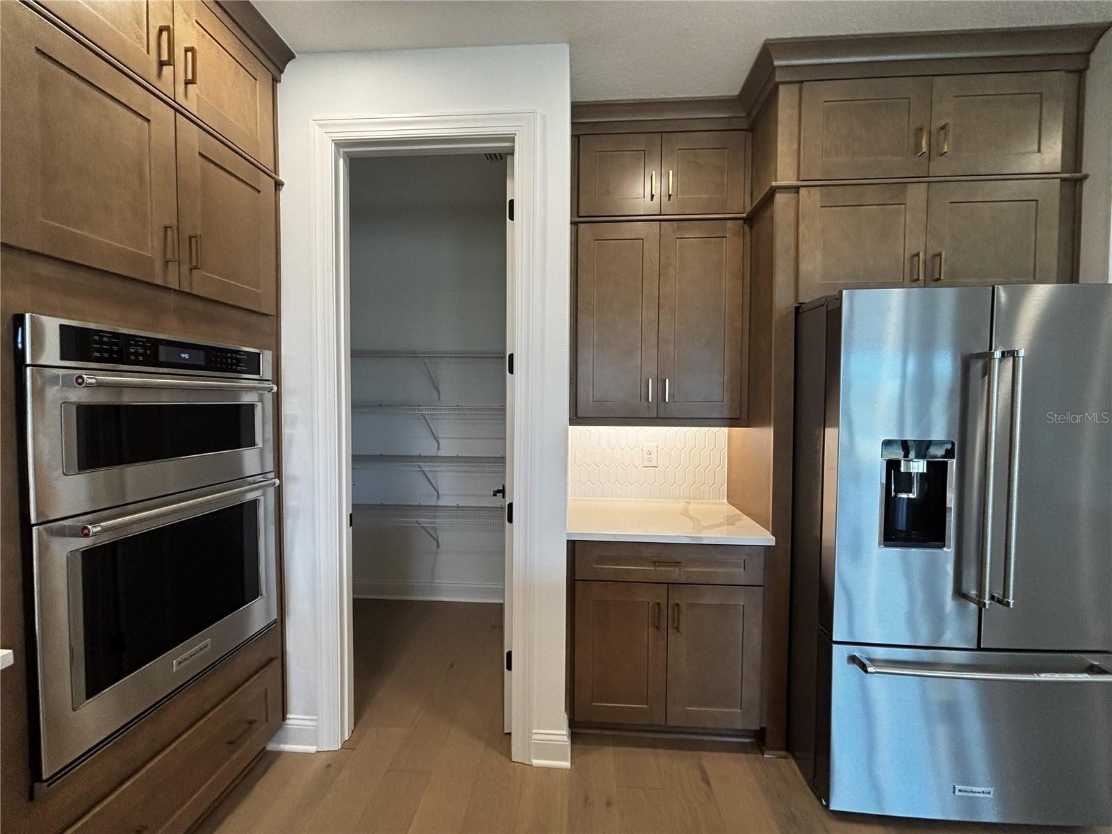 Listing photo id 8 for 5790 Freestone Circle