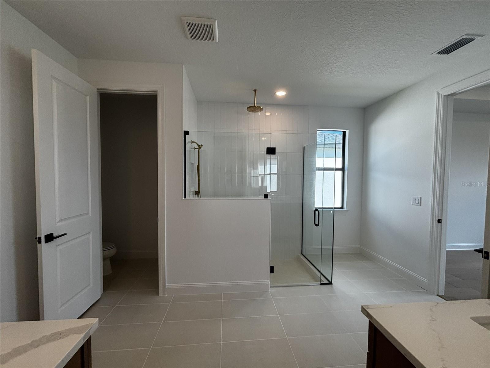 Listing photo id 15 for 5790 Freestone Circle