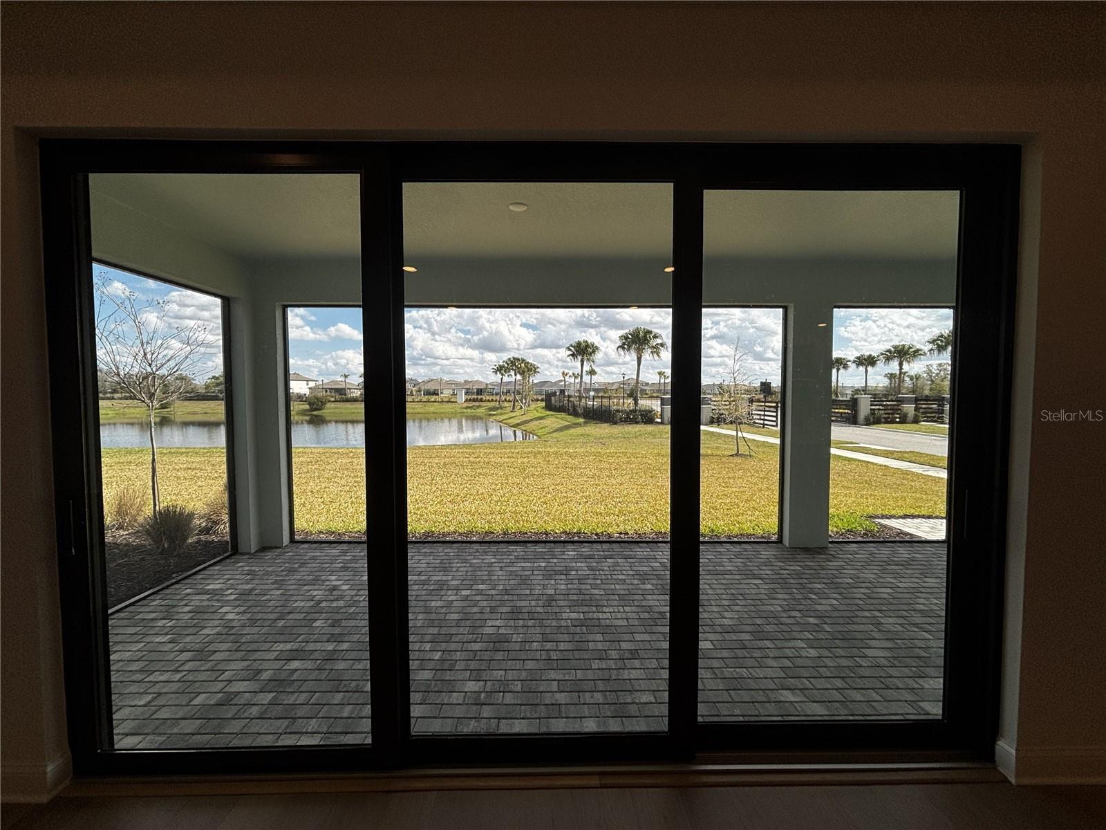 Listing photo id 4 for 5790 Freestone Circle