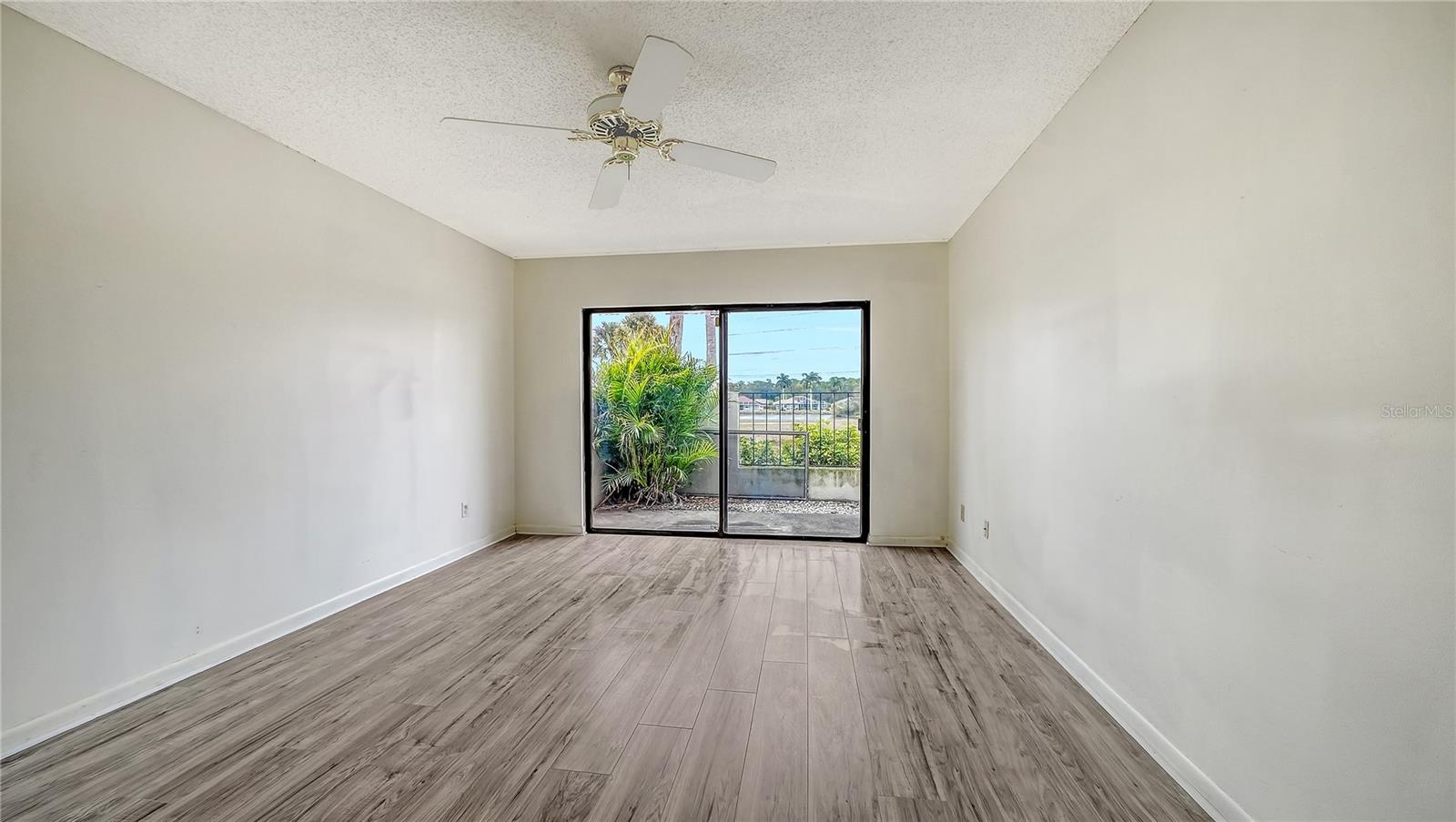 Image 11 of 39 For 2491 Crispin Court G3