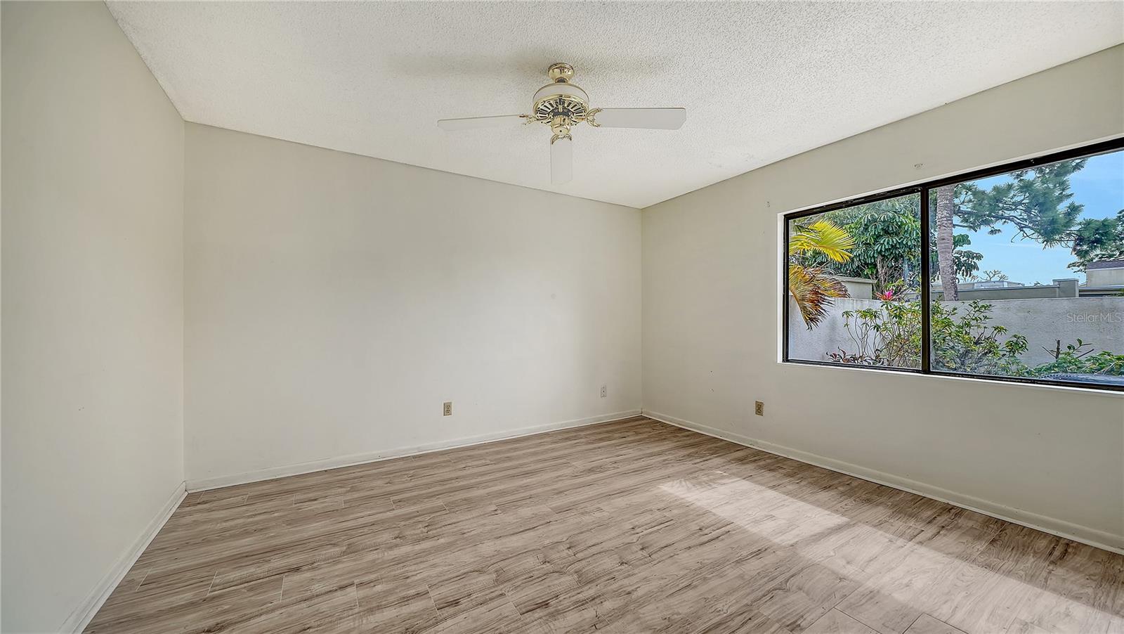 Image 15 of 39 For 2491 Crispin Court G3