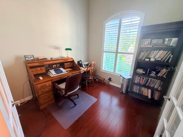 Image 20 of 60 For 16214 Mulholland Road