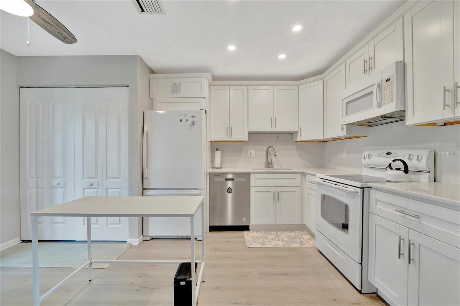 Image 17 of 52 For 4105 35th Avenue W 3