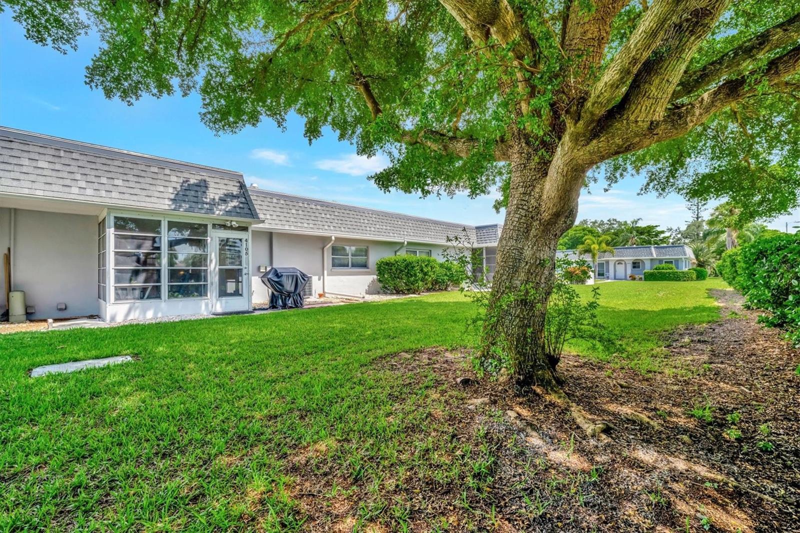 Image 26 of 52 For 4105 35th Avenue W 3