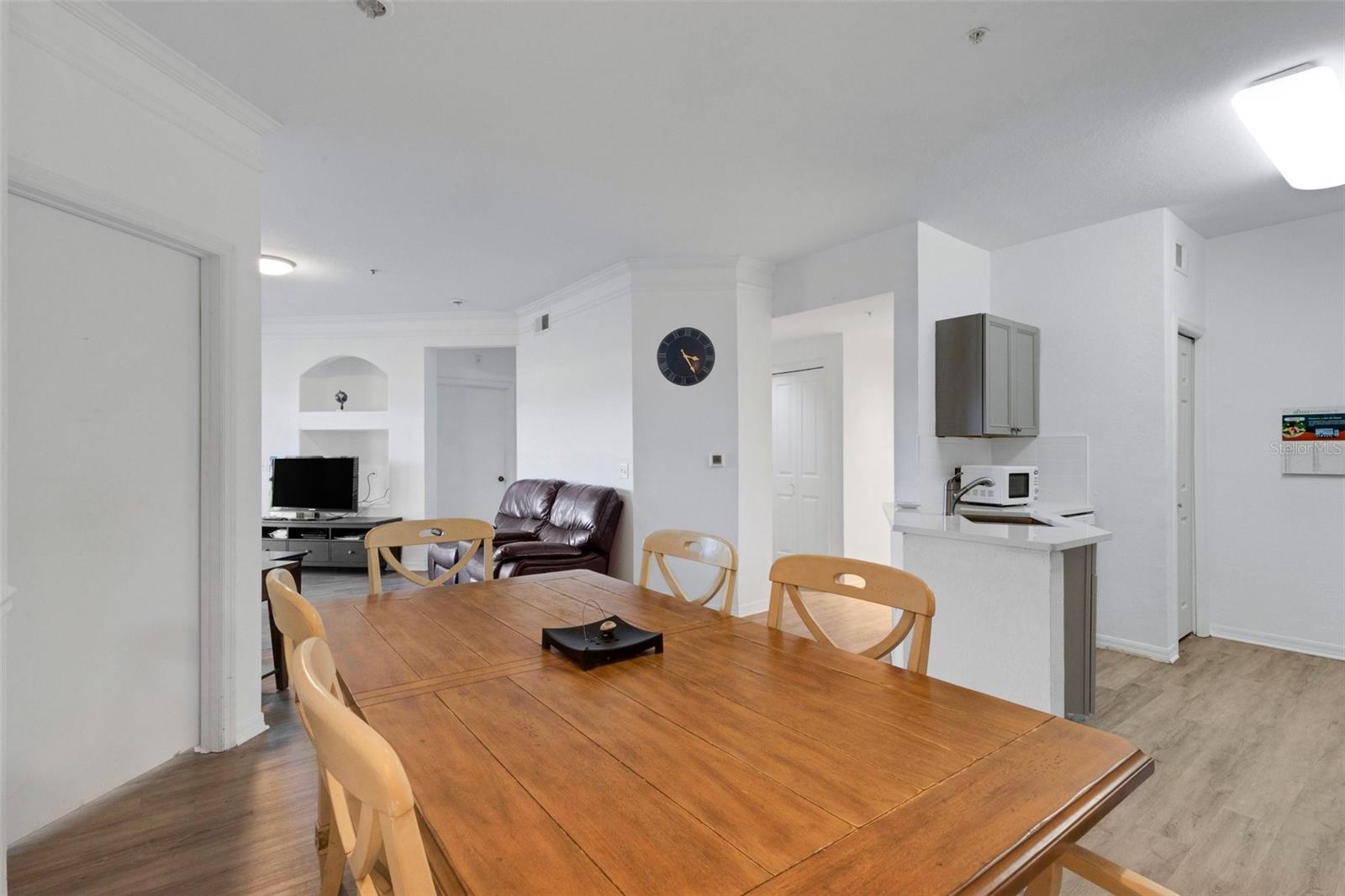 Image 12 of 40 For 5122 Northridge Road 112