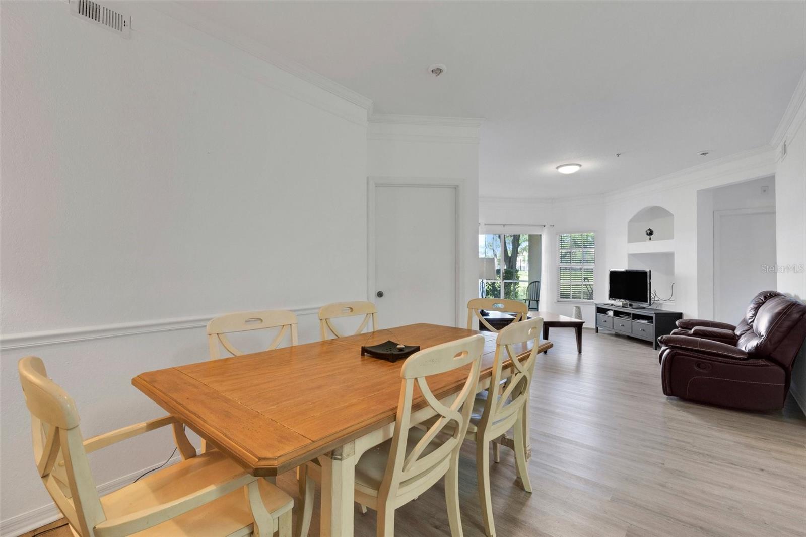 Image 13 of 40 For 5122 Northridge Road 112