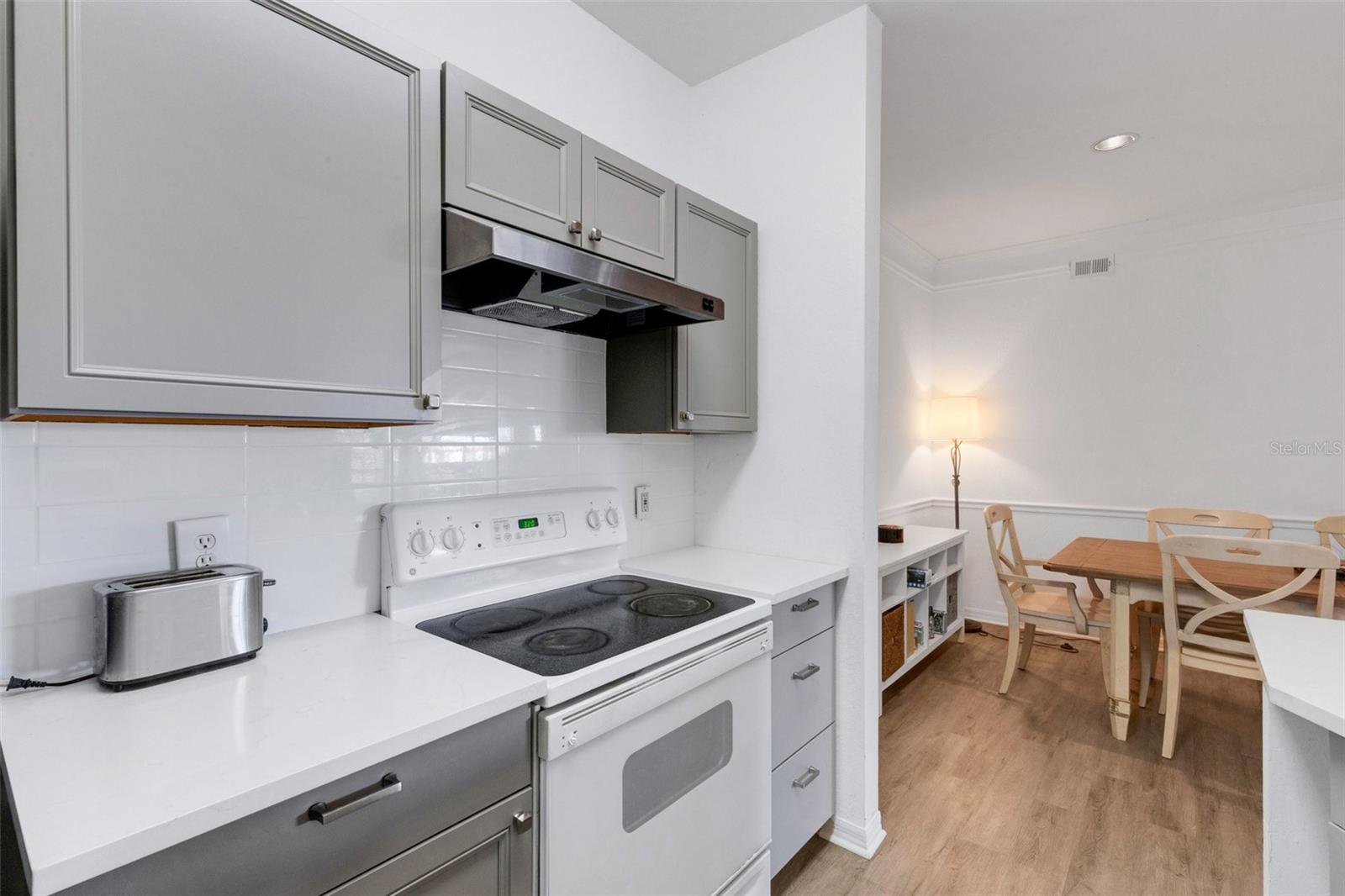 Image 7 of 40 For 5122 Northridge Road 112