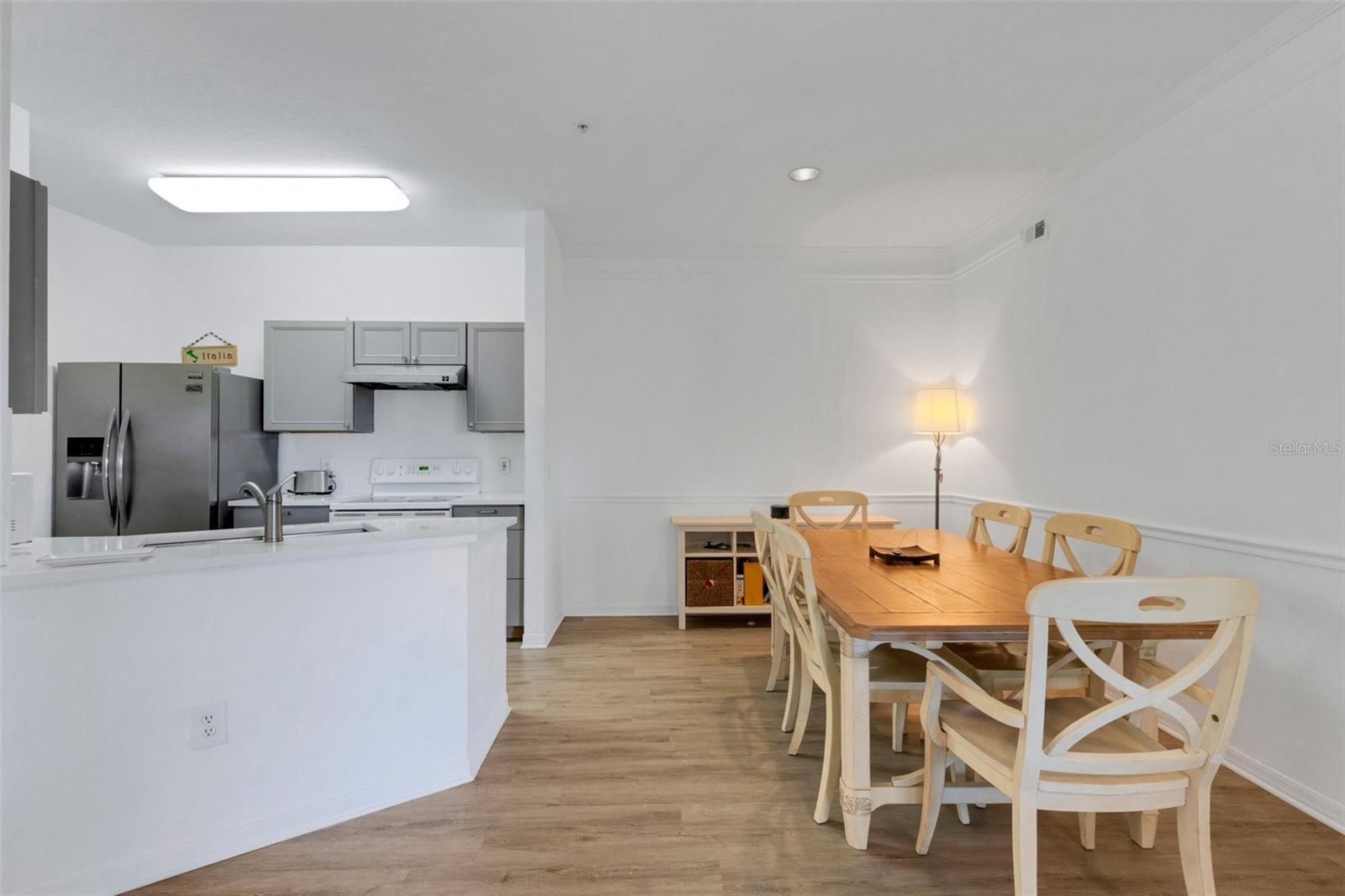 Image 9 of 40 For 5122 Northridge Road 112