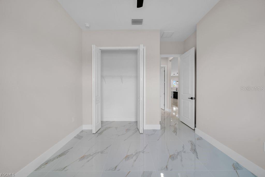 Image 18 of 50 For 225-227 Homer Avenue S