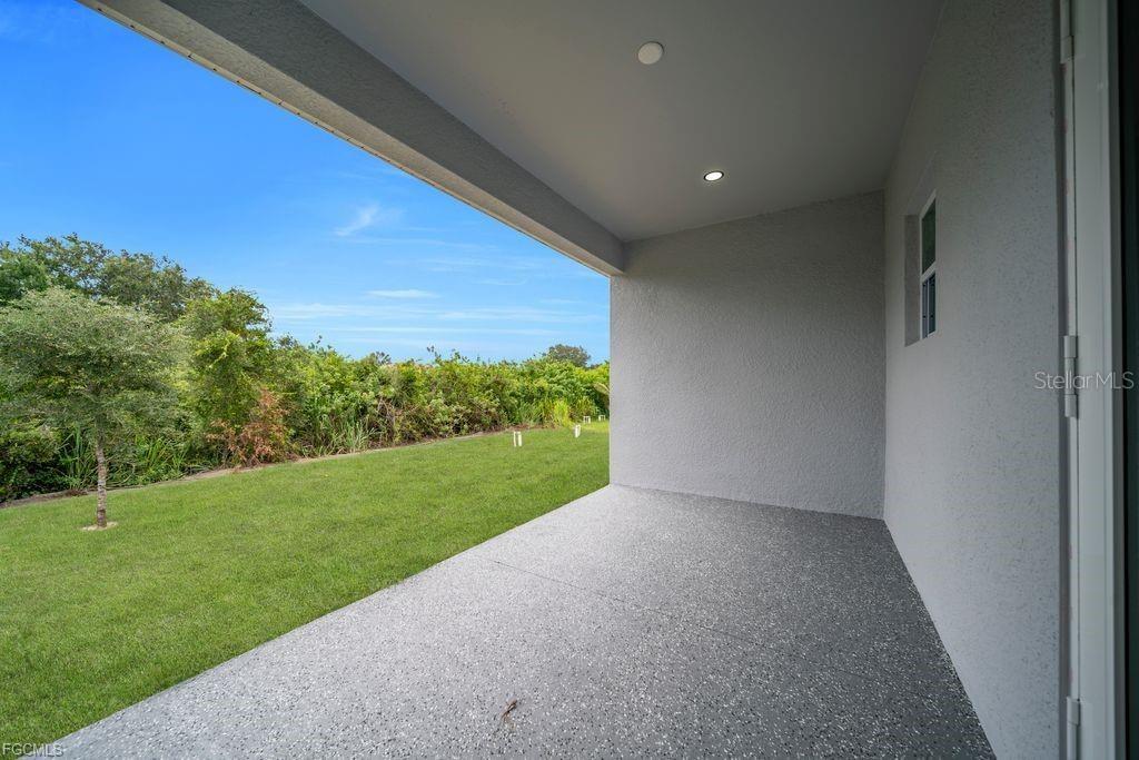 Image 22 of 50 For 225-227 Homer Avenue S