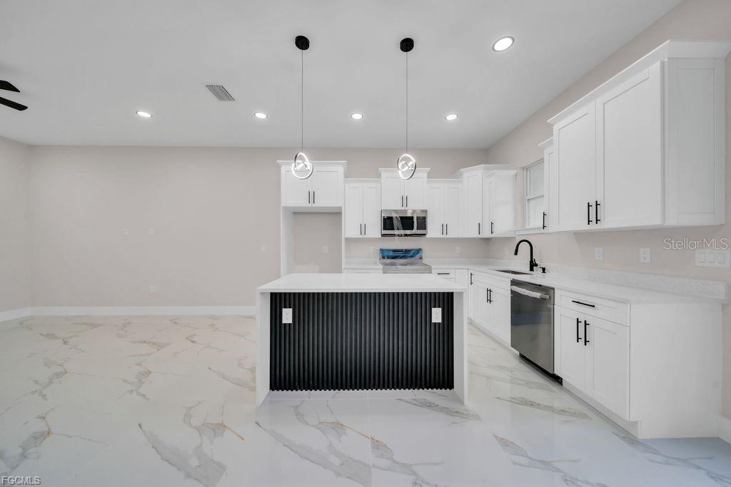 Image 27 of 50 For 225-227 Homer Avenue S