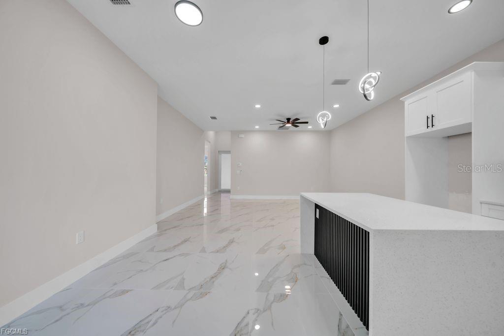 Image 28 of 50 For 225-227 Homer Avenue S