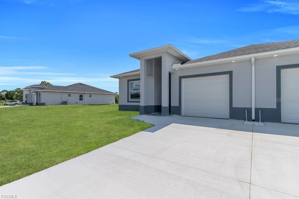 Image 3 of 50 For 225-227 Homer Avenue S