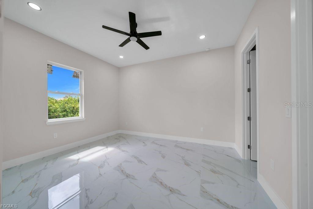 Image 31 of 50 For 225-227 Homer Avenue S