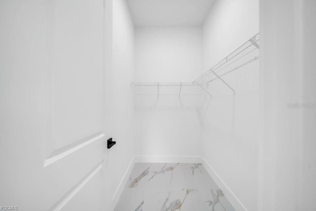 Image 33 of 50 For 225-227 Homer Avenue S