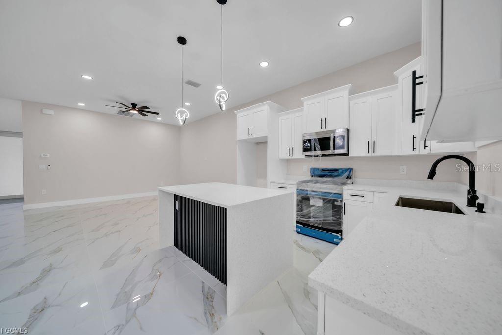 Image 38 of 50 For 225-227 Homer Avenue S