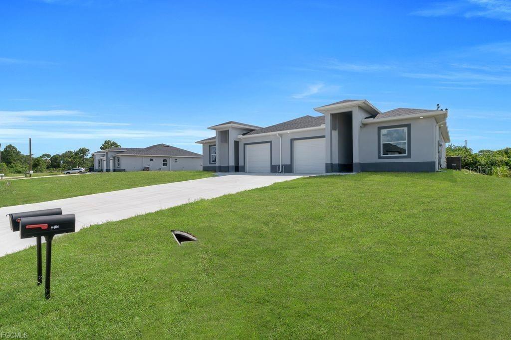 Image 46 of 50 For 225-227 Homer Avenue S