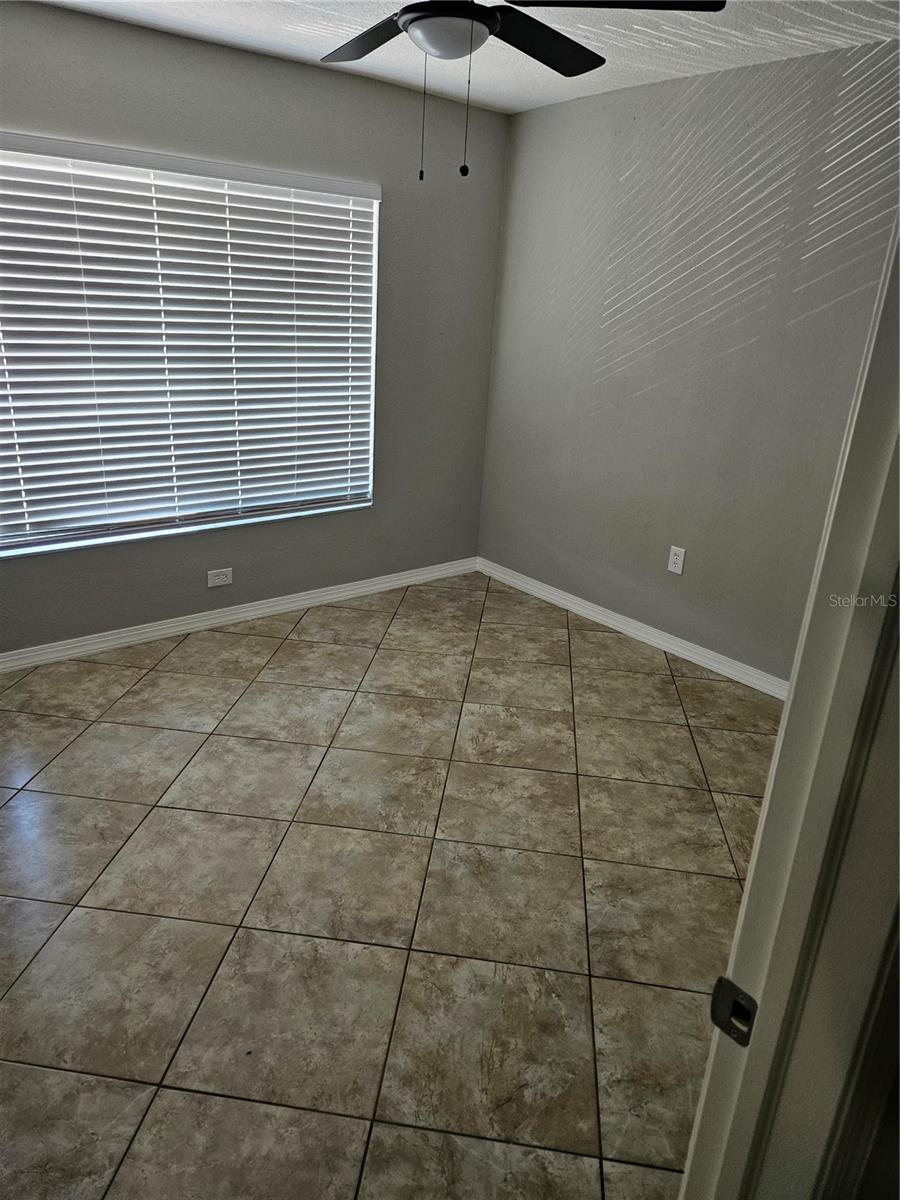 Image 5 of 19 For 2744 Hidden Lake Boulevard C