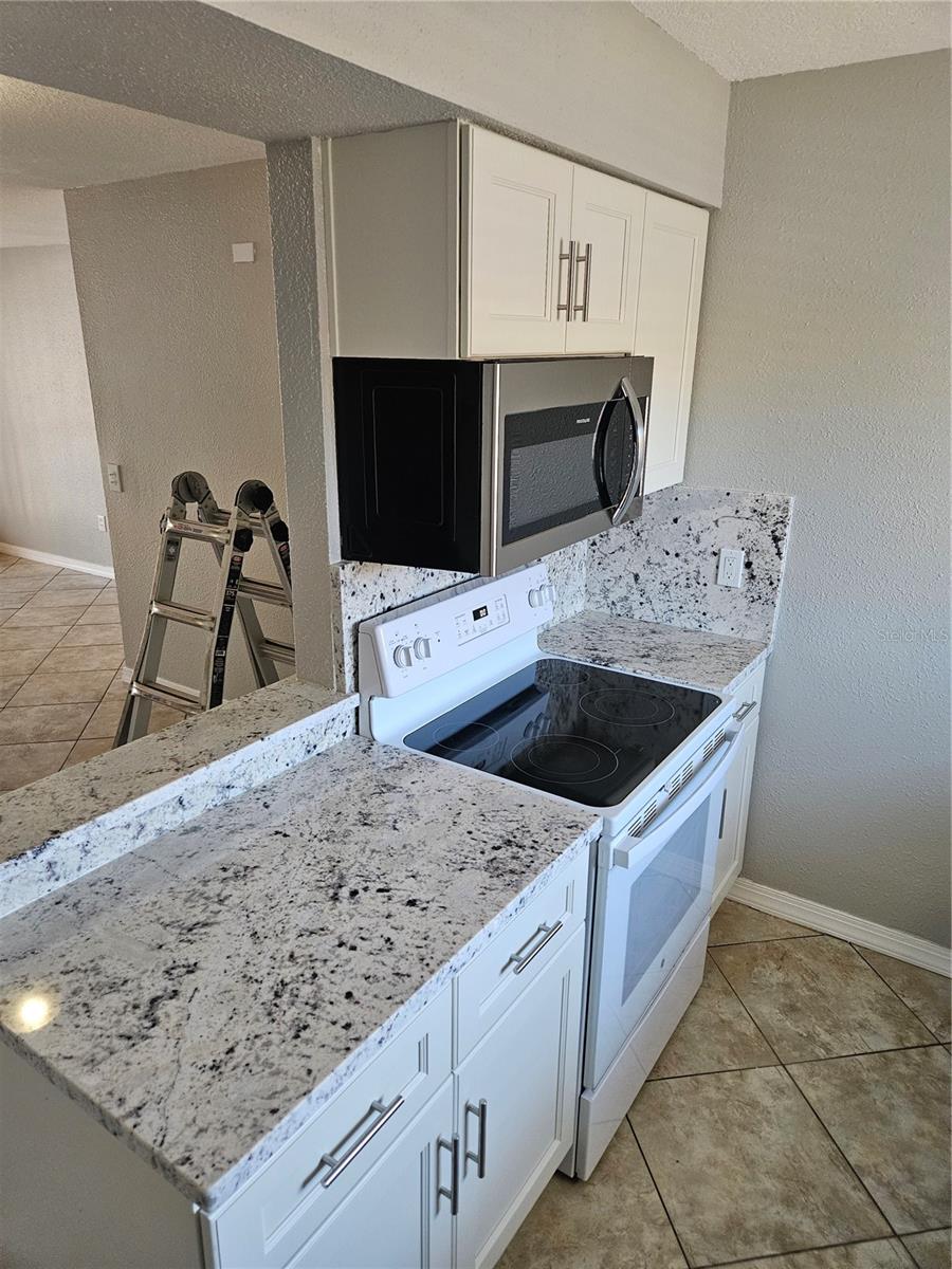 Image 9 of 19 For 2744 Hidden Lake Boulevard C