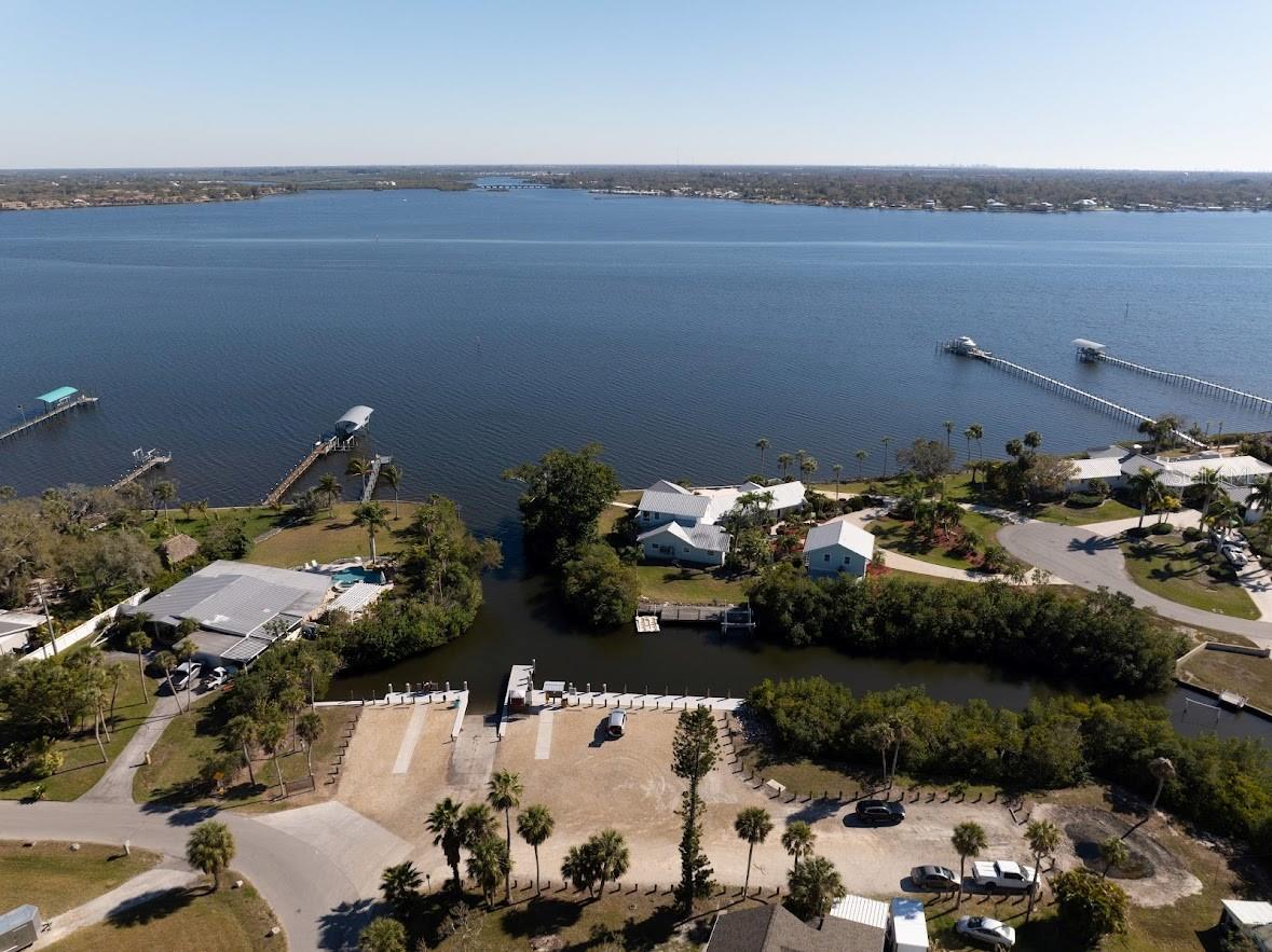 Image 14 of 19 For 360 Orchid Drive