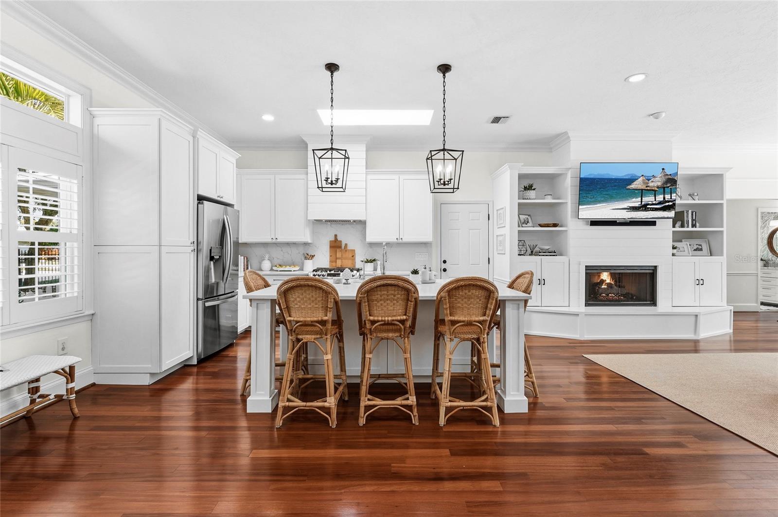 Listing photo id 16 for 1920 Wisteria Street