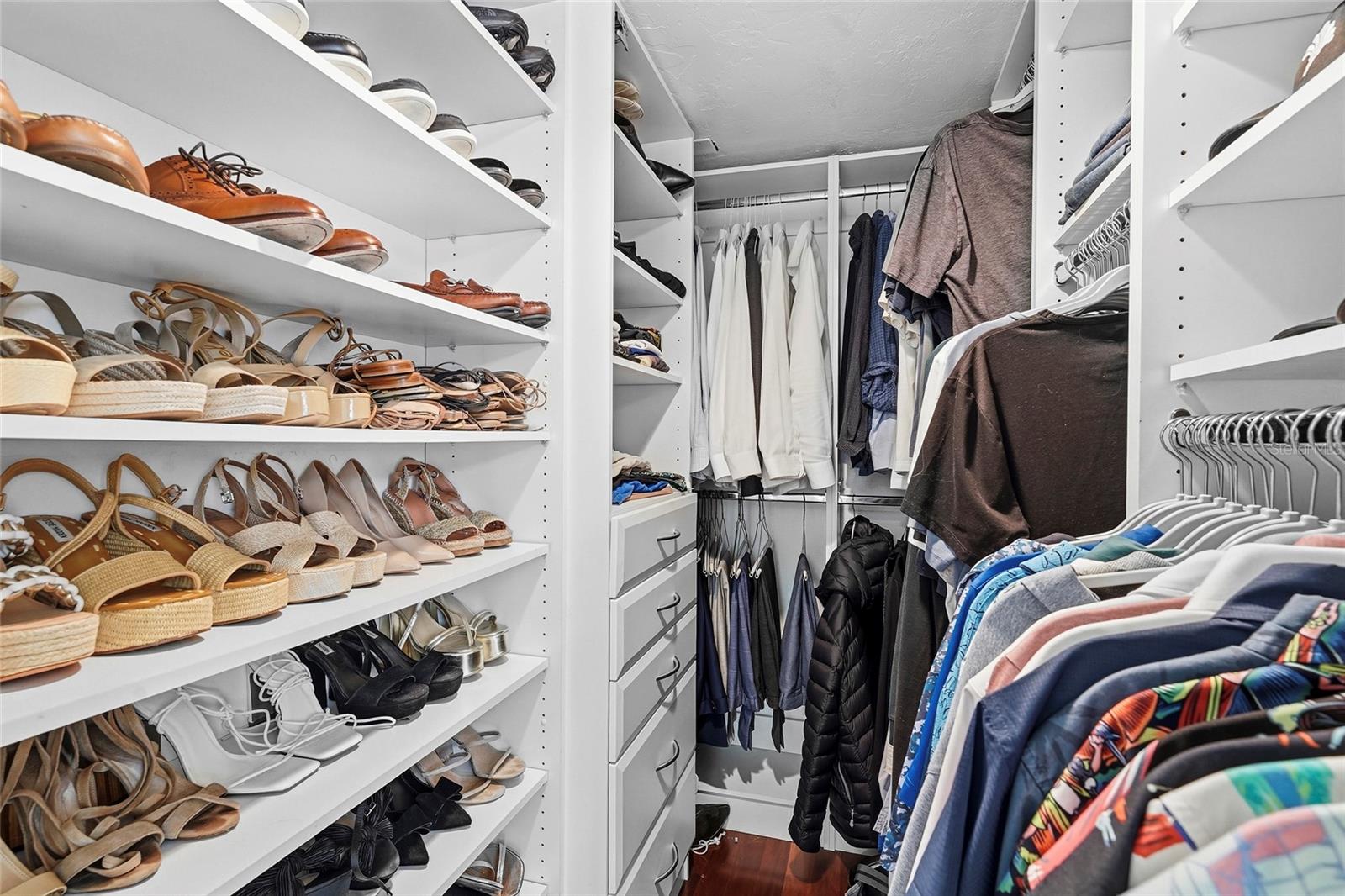 Listing photo id 25 for 1920 Wisteria Street