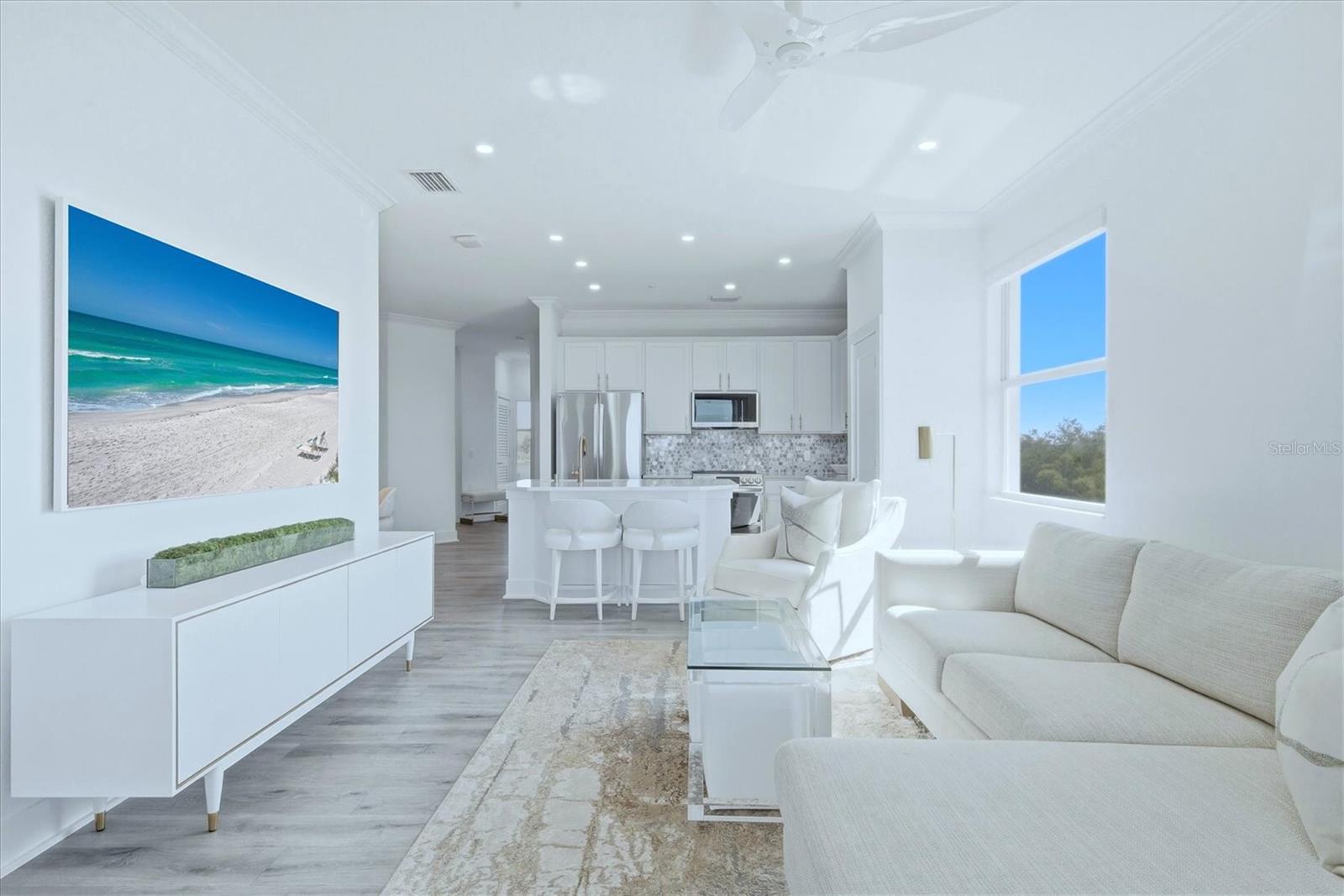 Image 10 of 54 For 850 Tidewater Shores Loop 301