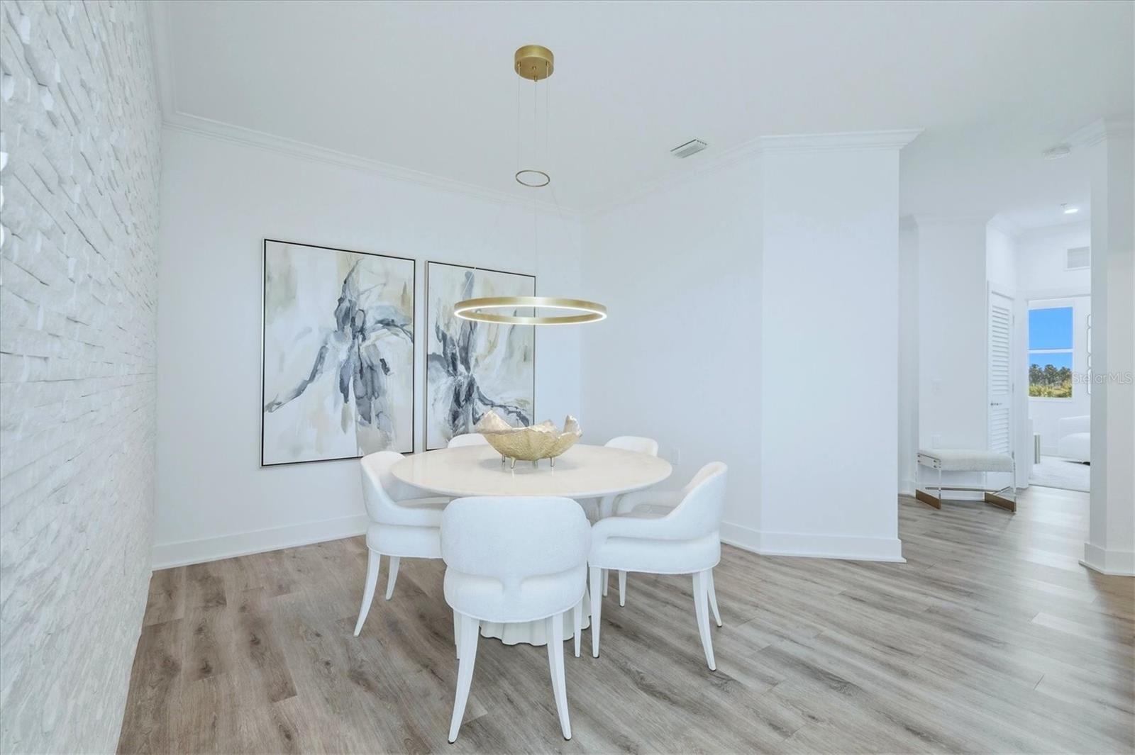 Image 11 of 54 For 850 Tidewater Shores Loop 301