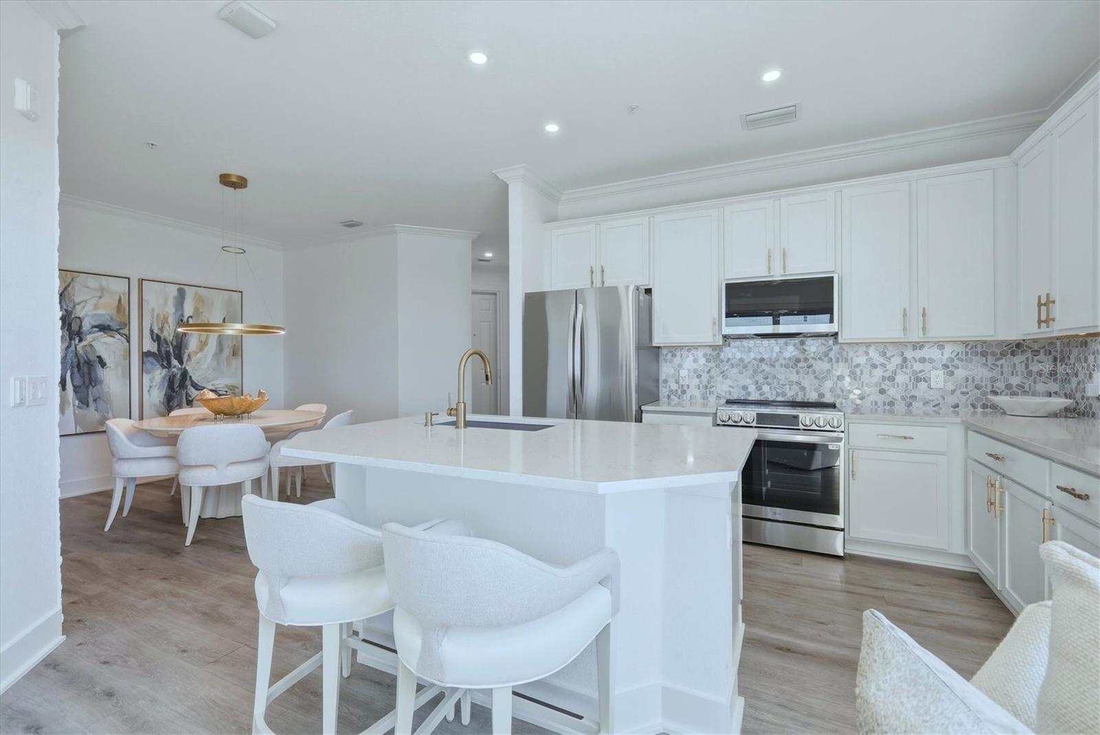 Image 15 of 54 For 850 Tidewater Shores Loop 301